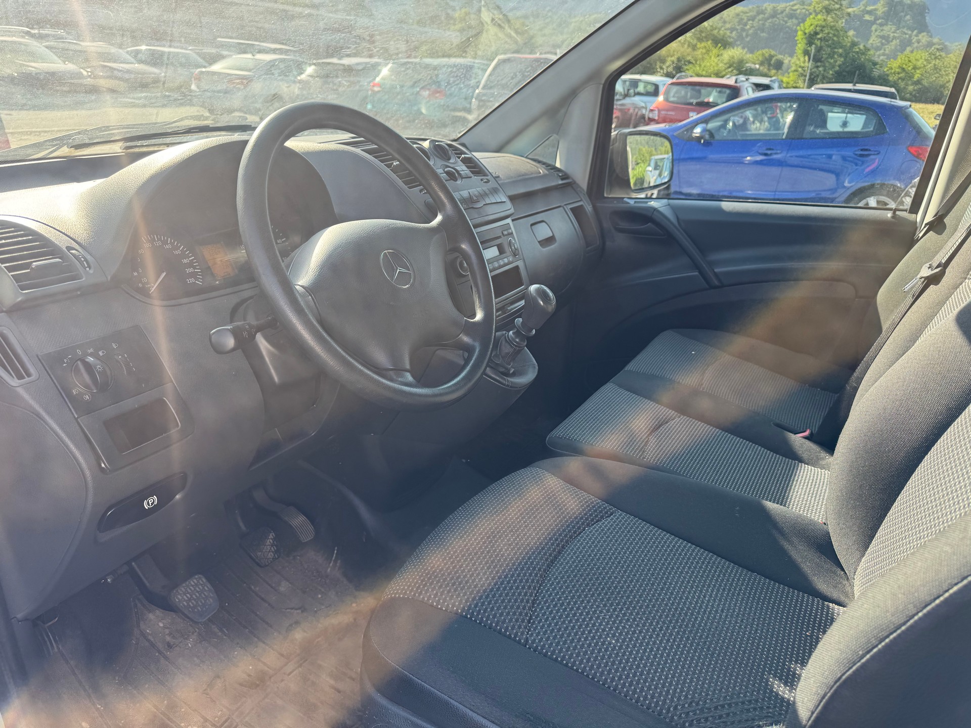 MERCEDES-BENZ Vito 113 CDI Blue Efficiency EL A-image-10