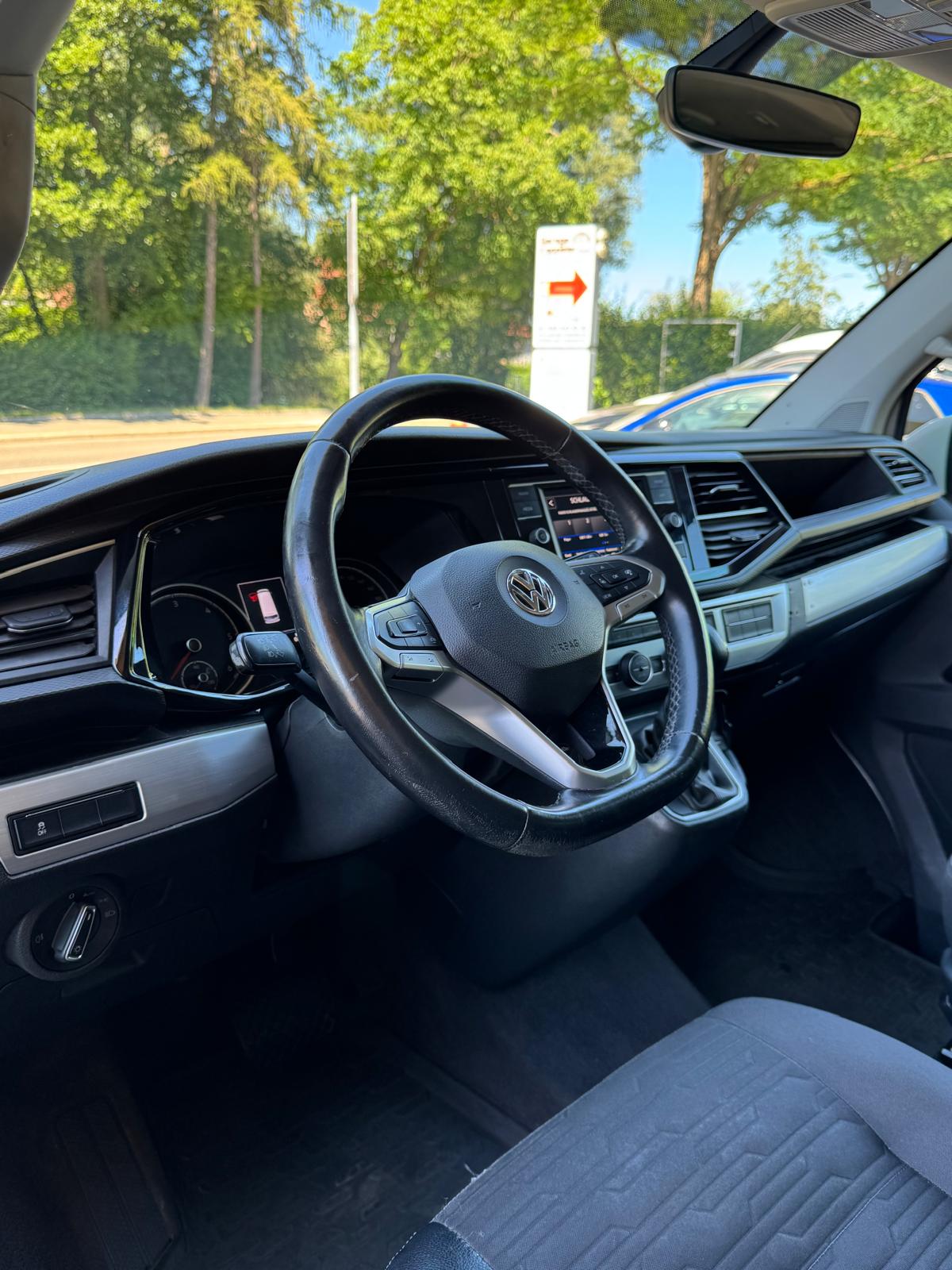 VW T6.1 Multivan 2.0 Bi-TDI Comfortline 4Motion DSG-image-8