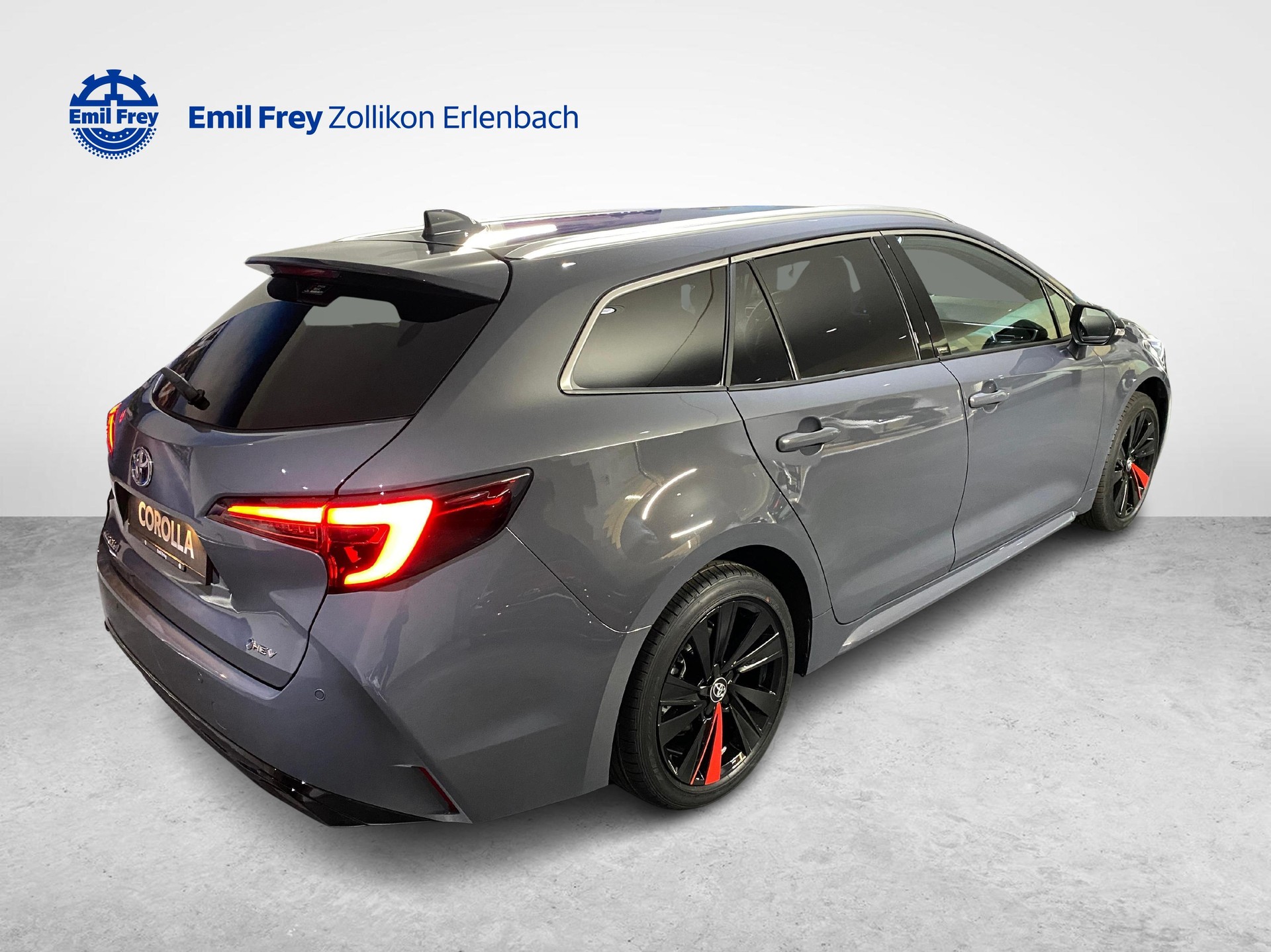 TOYOTA Corolla Touring Sports 2.0 HSD Swiss Edition-image-4