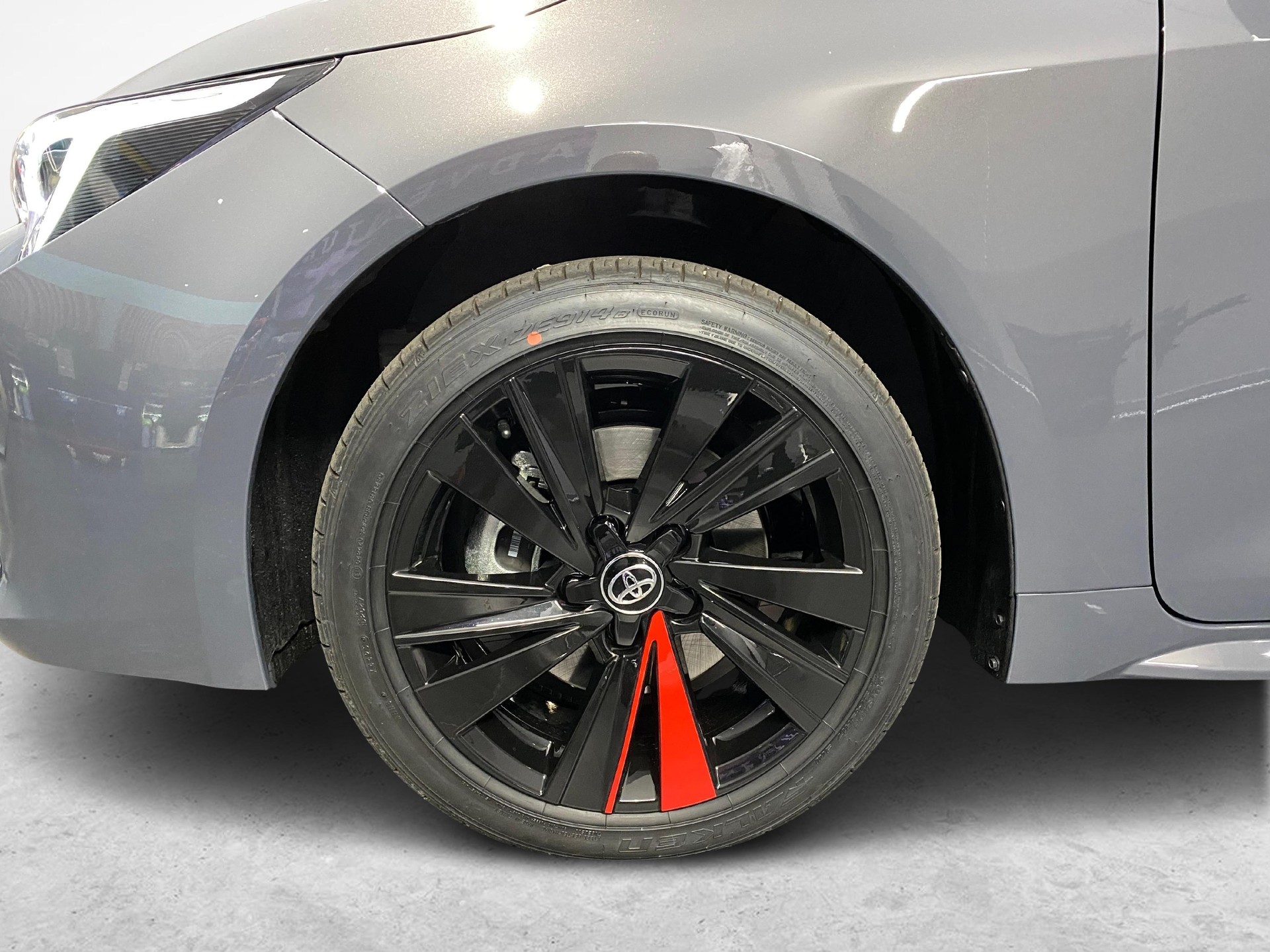 TOYOTA Corolla Touring Sports 2.0 HSD Swiss Edition-image-12