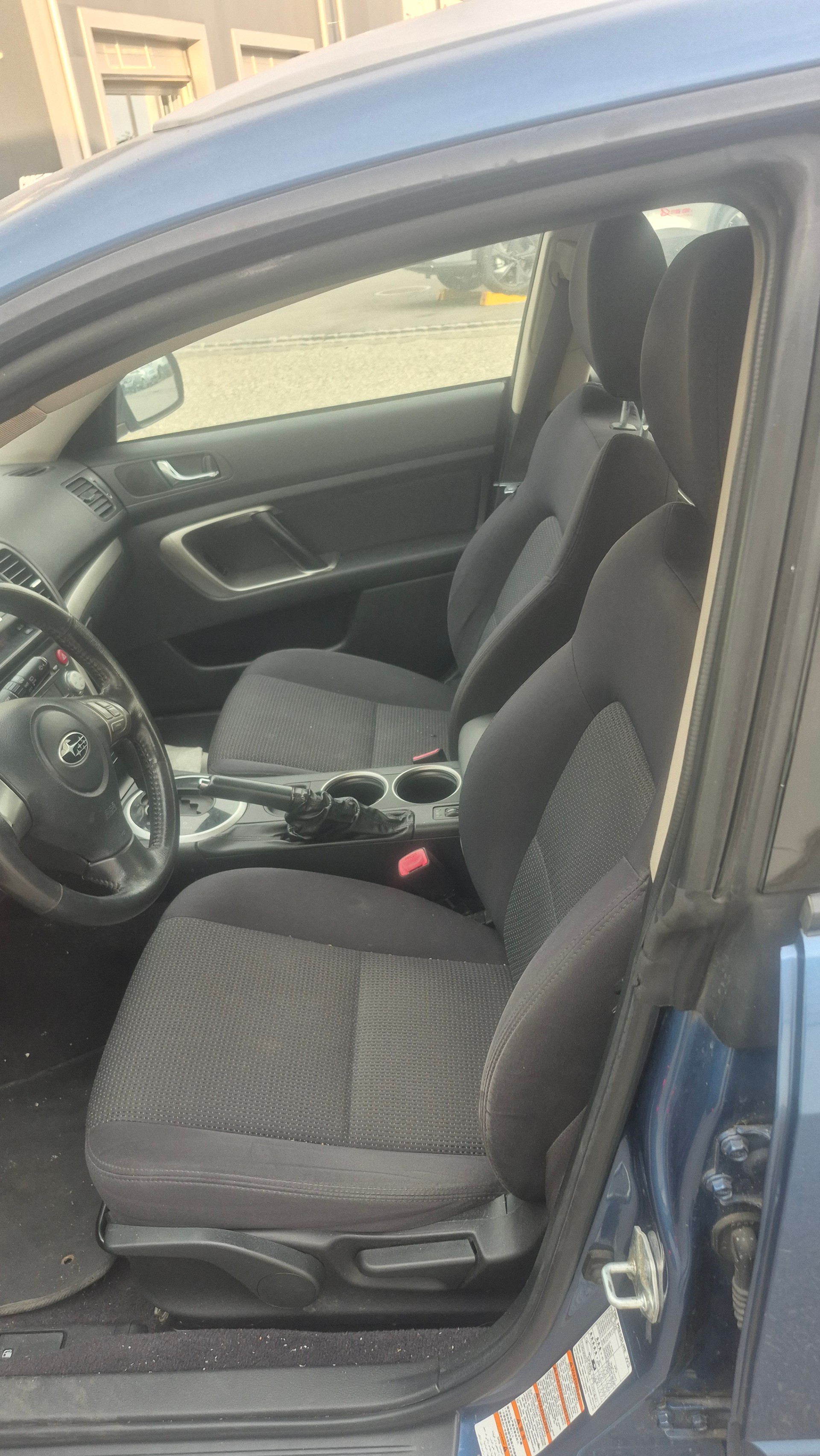 SUBARU Legacy 2.0R AWD Comfort-image-4