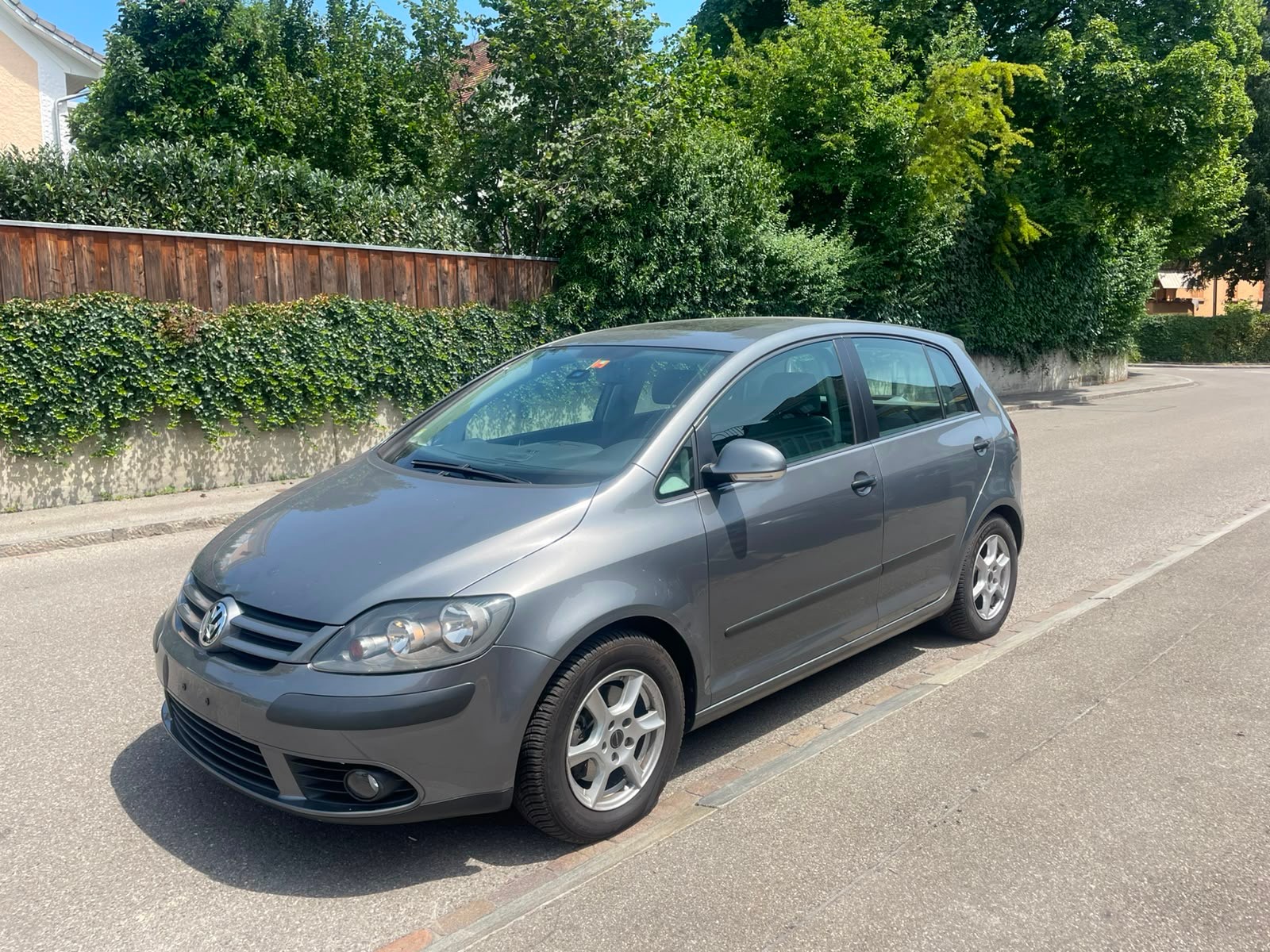 VW Golf Plus 2.0 FSI Comfortline-image-6