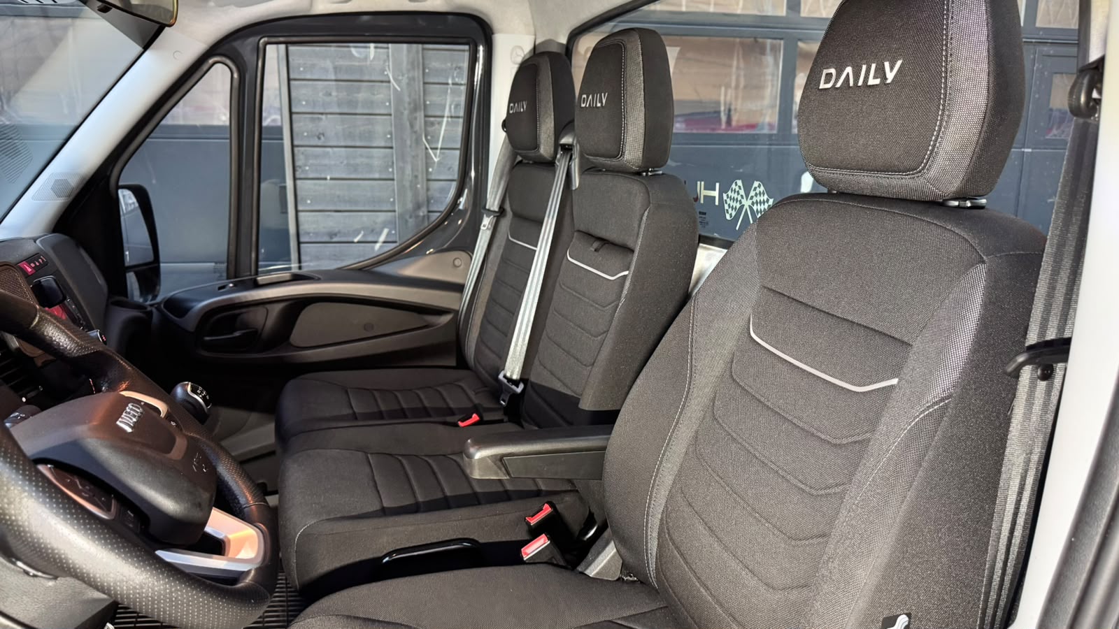 IVECO 35 S 18H Autotransporter NUTZLAST 1375 Kg, Elektrische Seilwinde mit Fernbedienung bis zu "8to*-image-13