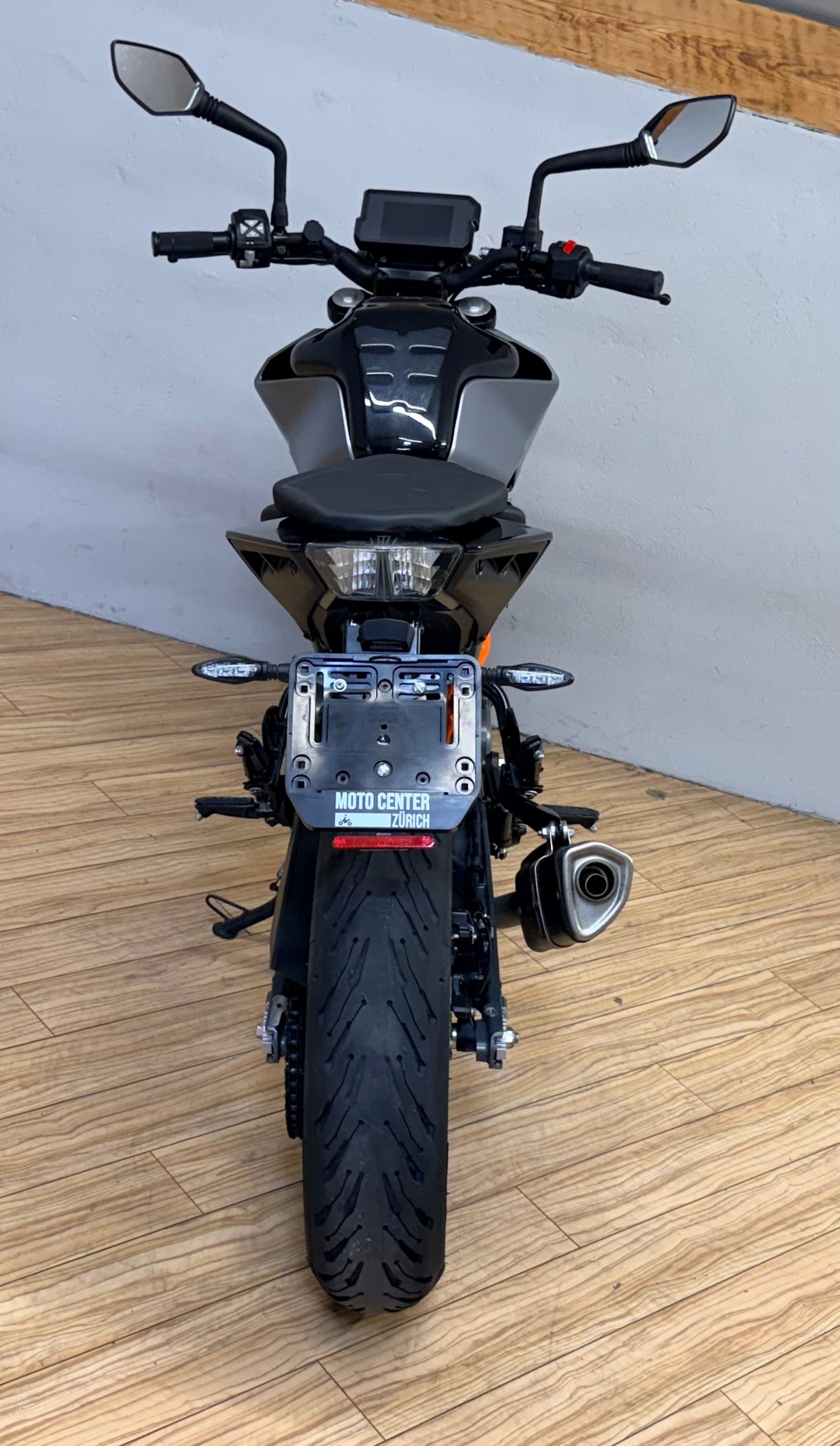 KTM 125 Duke-showroom-element-3