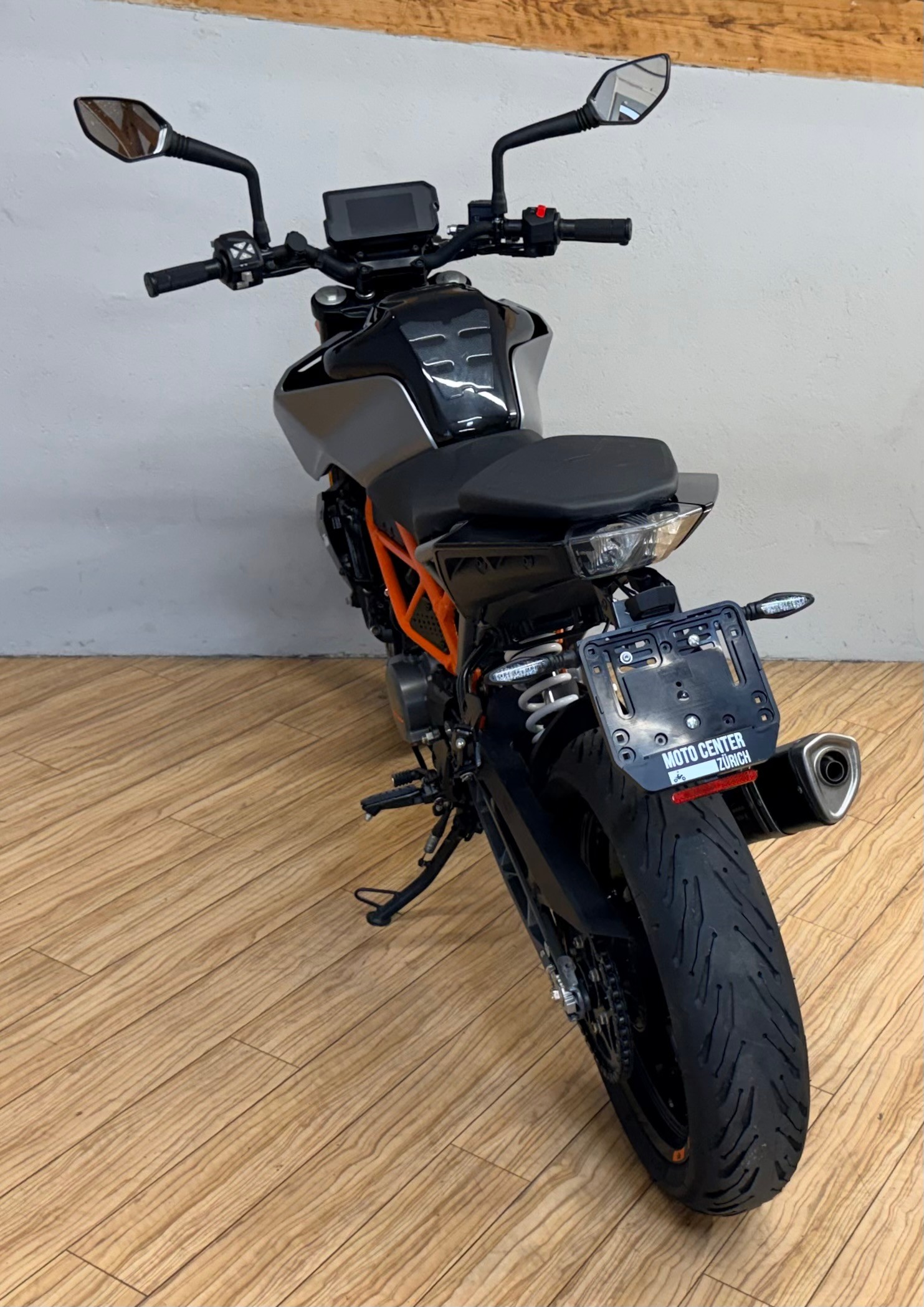 KTM 125 Duke-image-4
