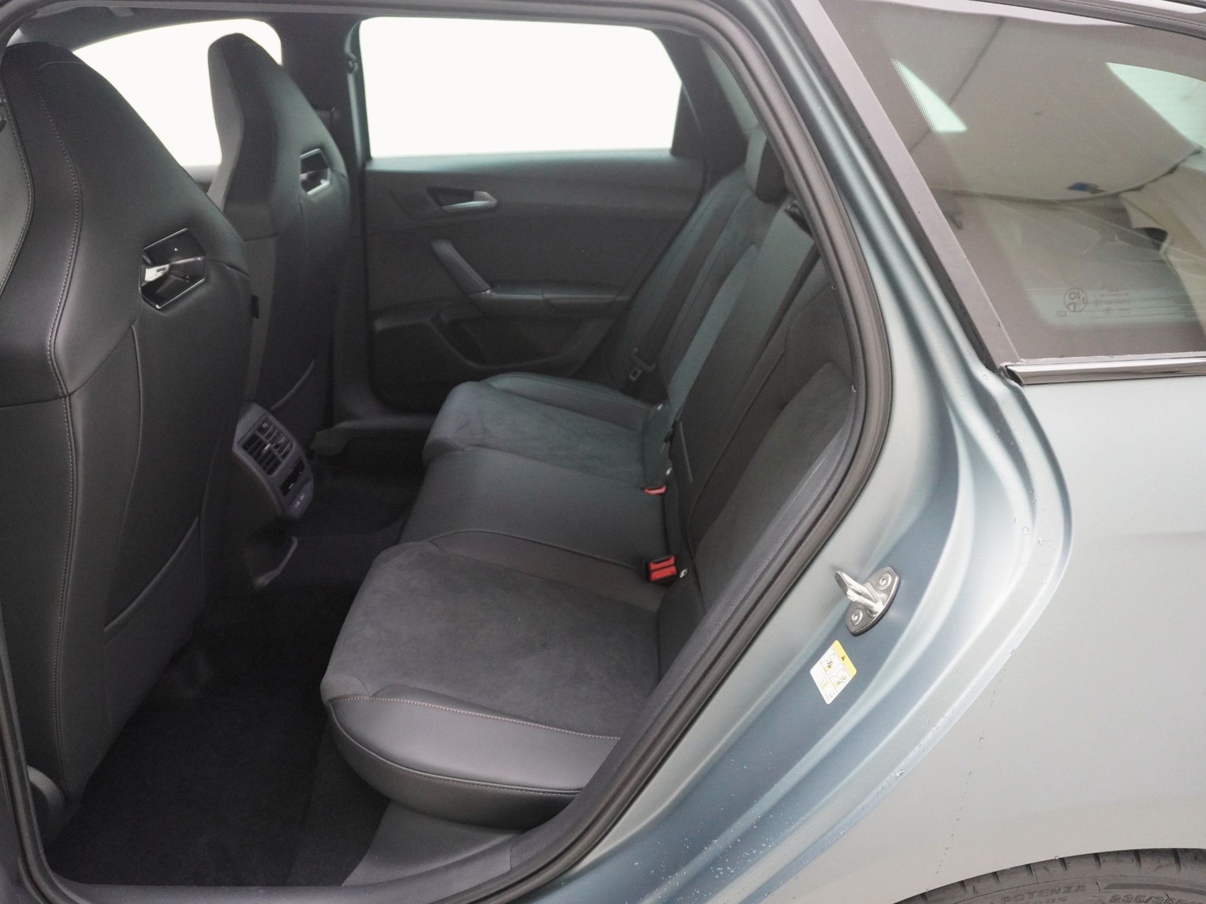 CUPRA Leon ST 2.0 TSI VZ 4Drive DSG-image-16
