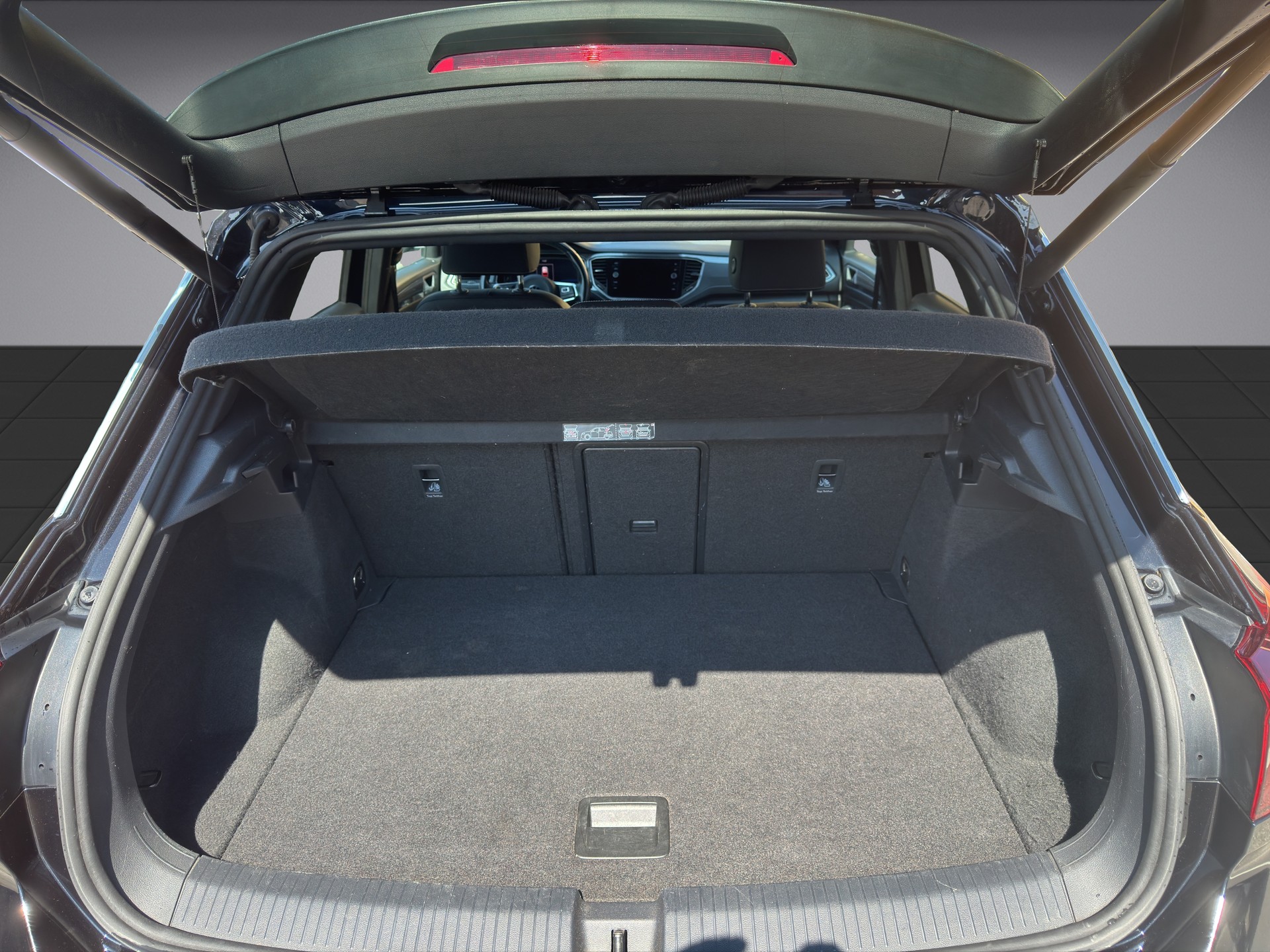 VW T-Roc 2.0 TSI Sport DSG 4motion-image-5