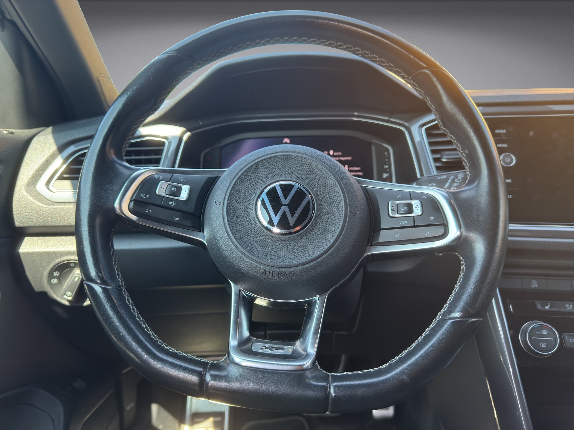 VW T-Roc 2.0 TSI Sport DSG 4motion-image-9