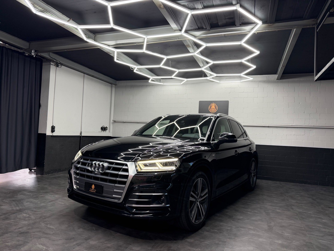 AUDI Q5 40 TDI Sport S-Line quattro | Luftfahrwerk | B&O Soundsystem | Head-Up | 360 Kamera | Panorama Dach | CH-Auto | AHK 2.4T-image-2