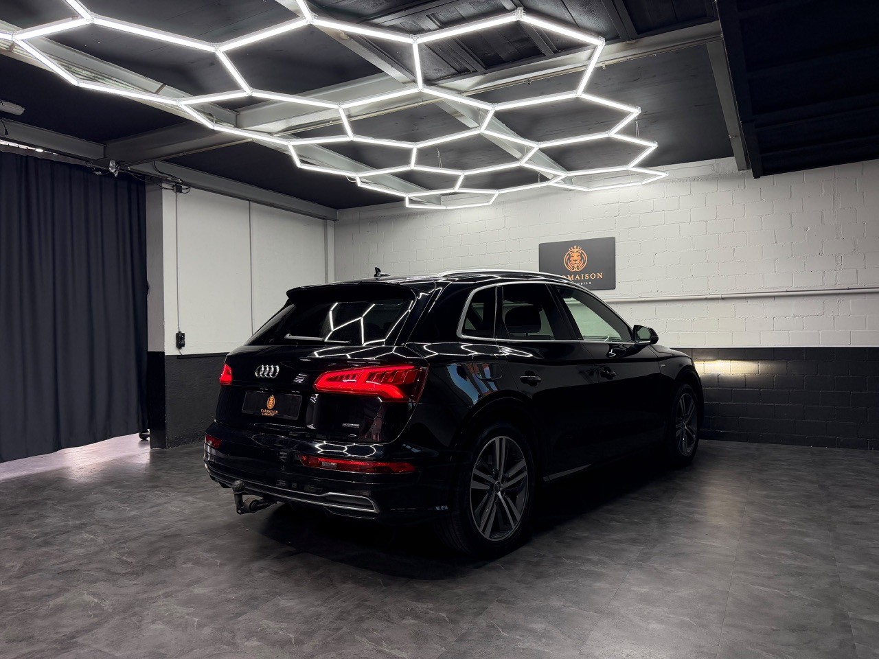 AUDI Q5 40 TDI Sport S-Line quattro | Luftfahrwerk | B&O Soundsystem | Head-Up | 360 Kamera | Panorama Dach | CH-Auto | AHK 2.4T-image-7