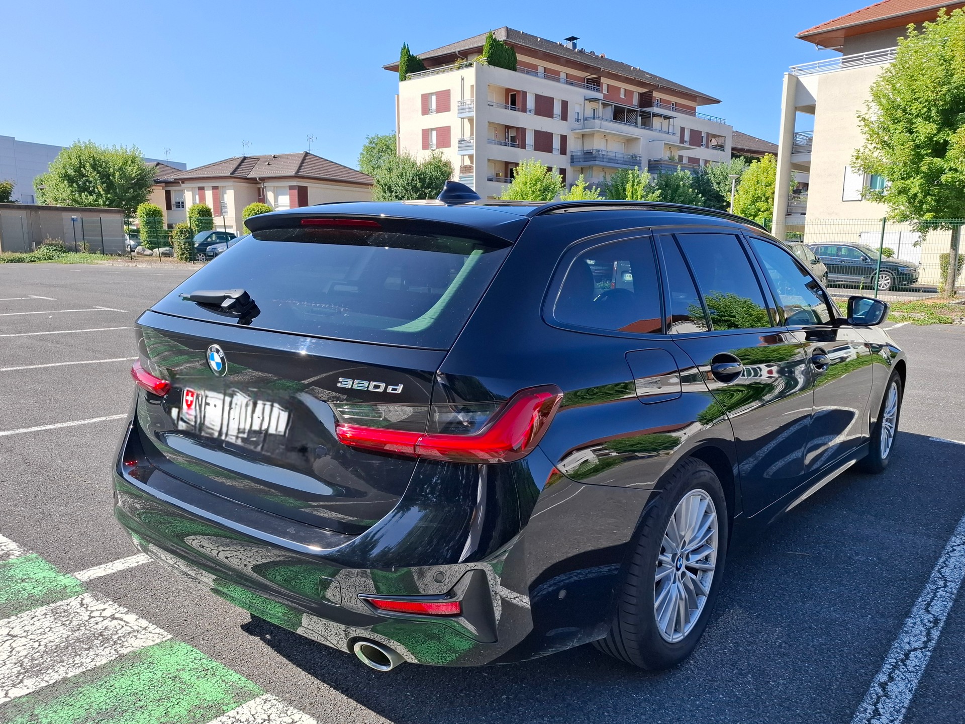 BMW 320d-image-4