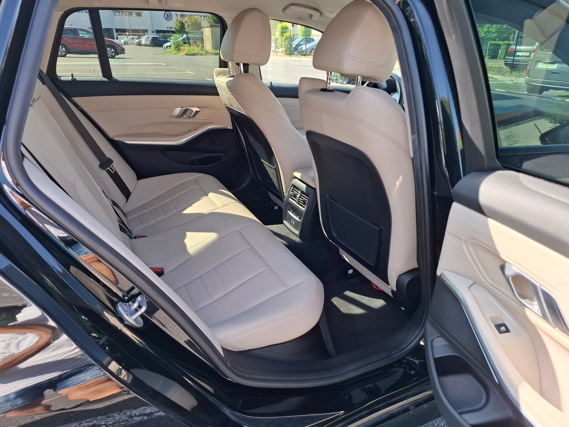 BMW 320d-image-3
