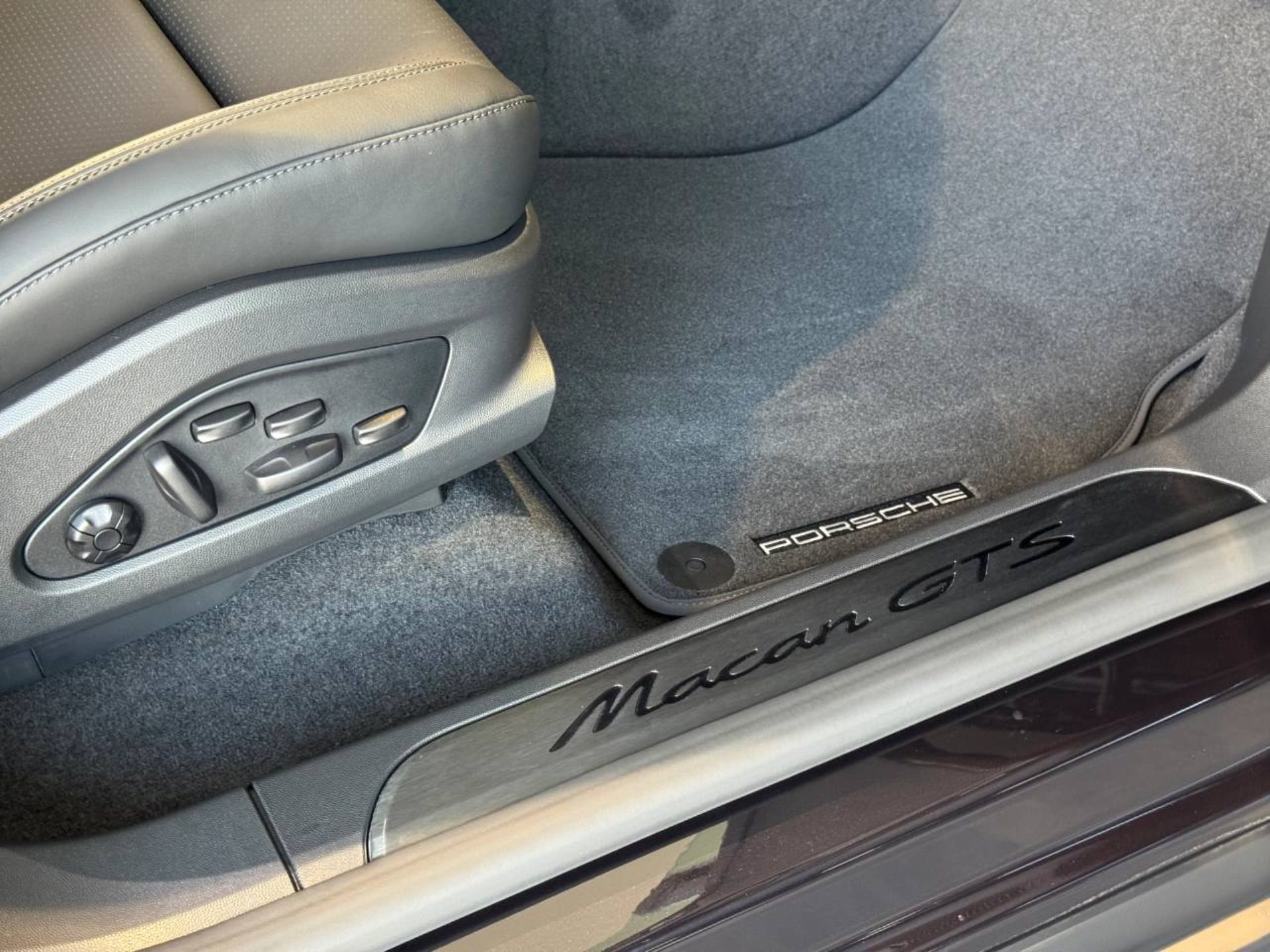 PORSCHE Macan GTS-image-24
