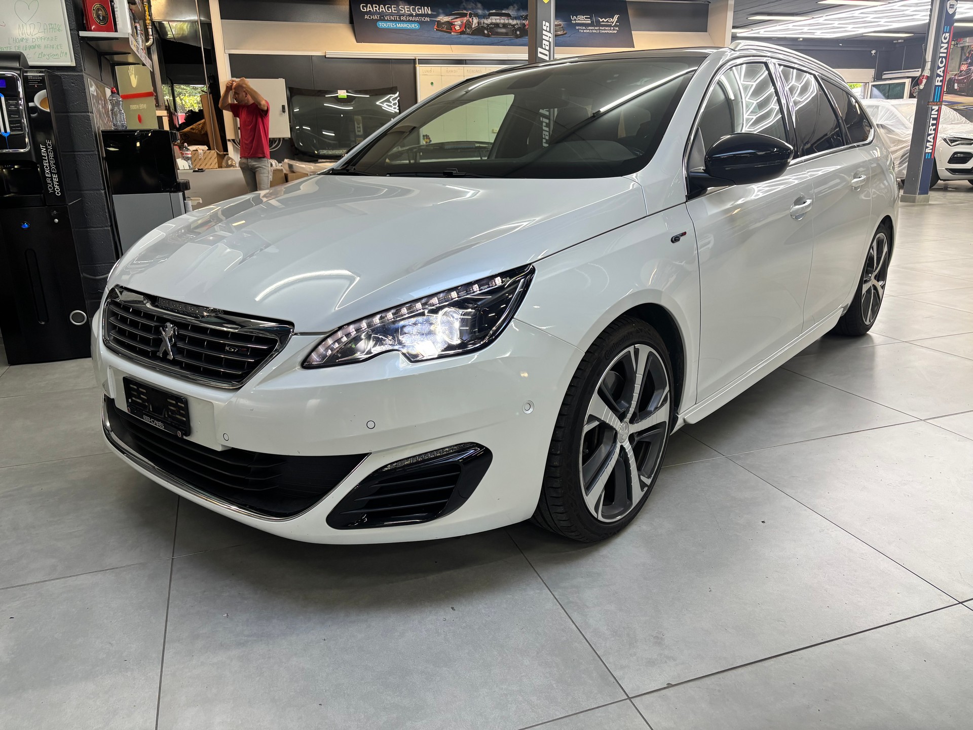 PEUGEOT 308 SW 2.0 BlueHDI GT Automatic-image-0