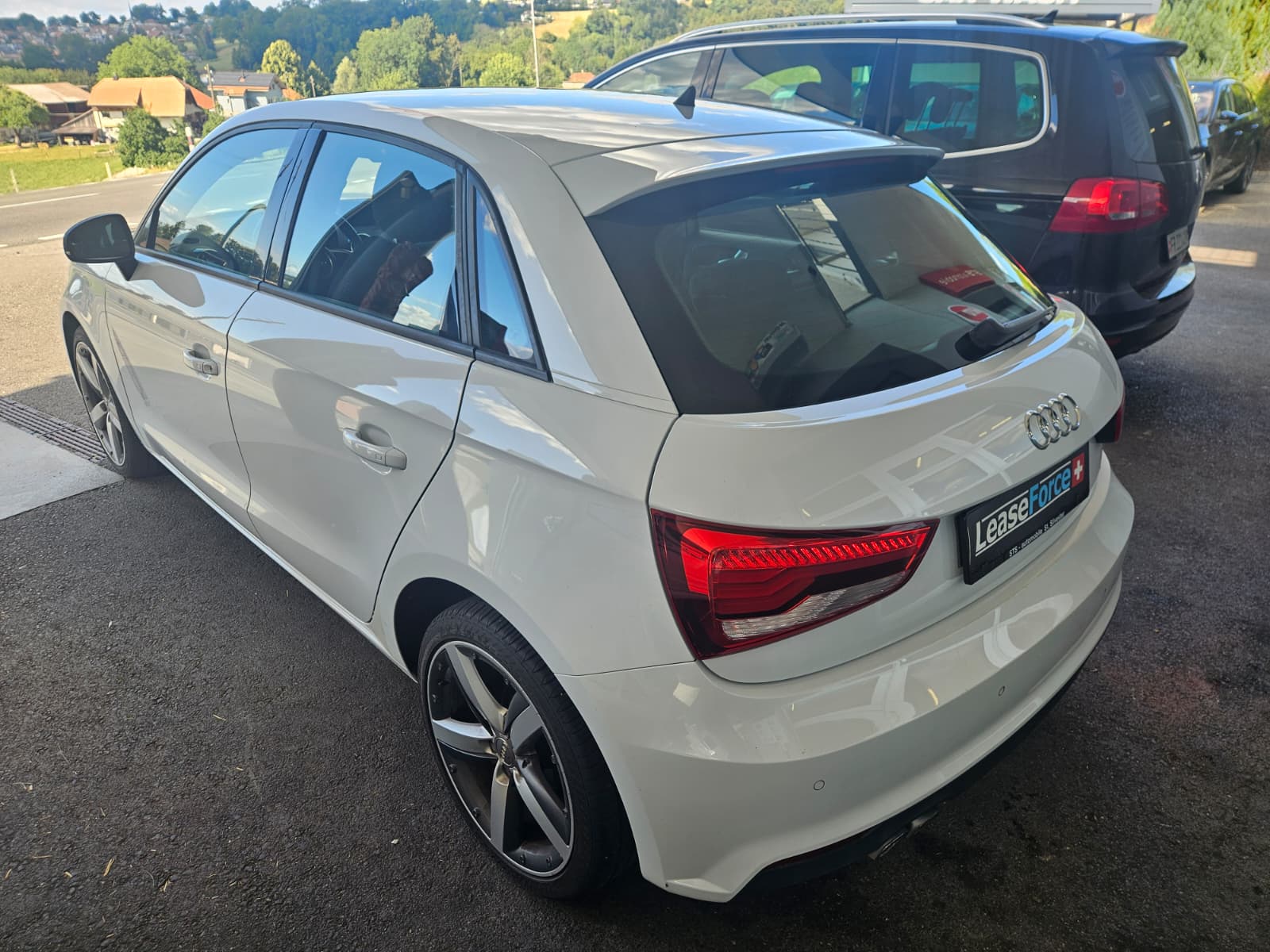 AUDI A1 Sportback 1.4 TFSI Sport S-tronic-image-4