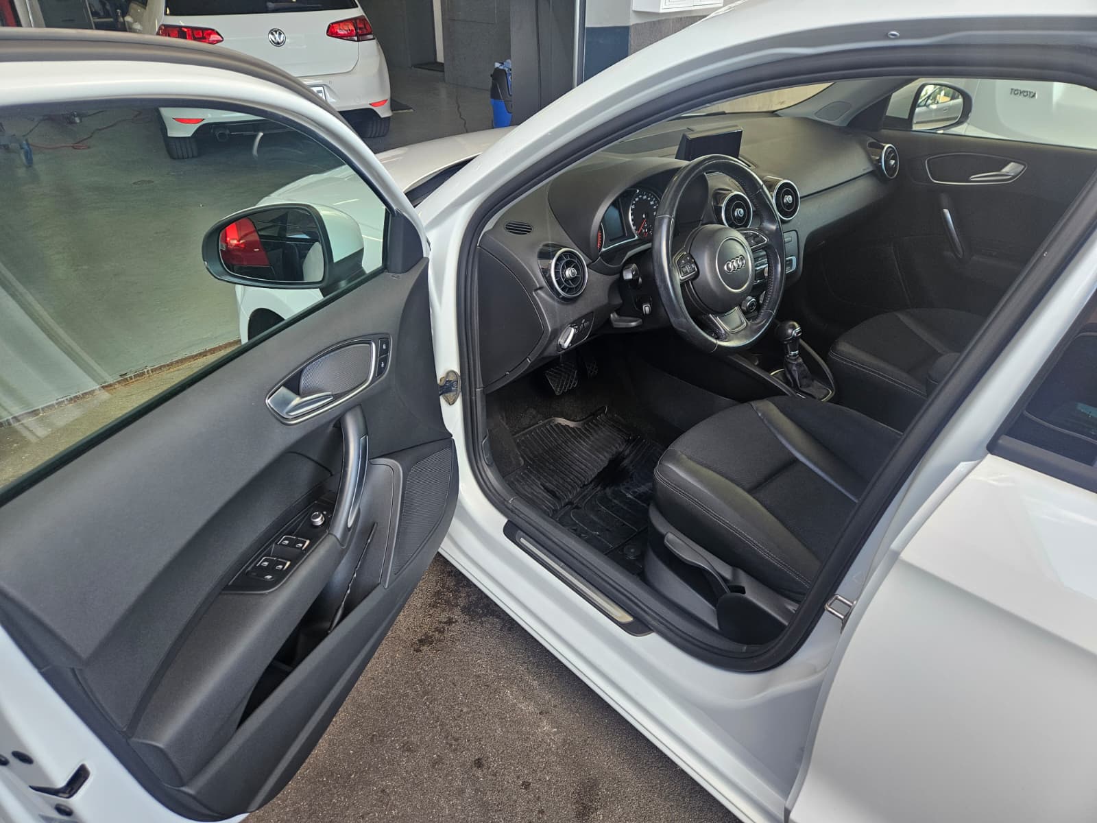 AUDI A1 Sportback 1.4 TFSI Sport S-tronic-image-5