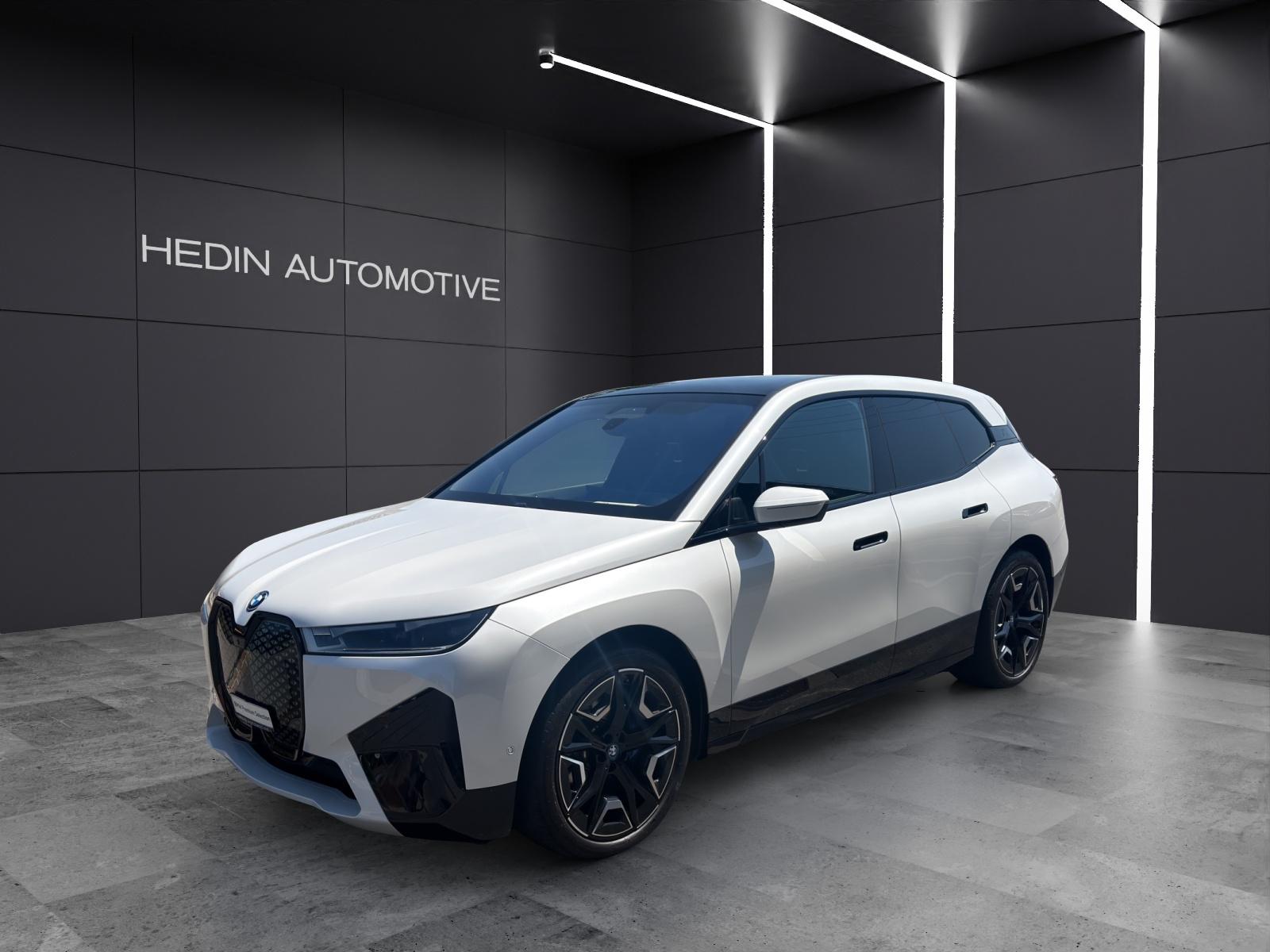 BMW iX xDrive50-image-0