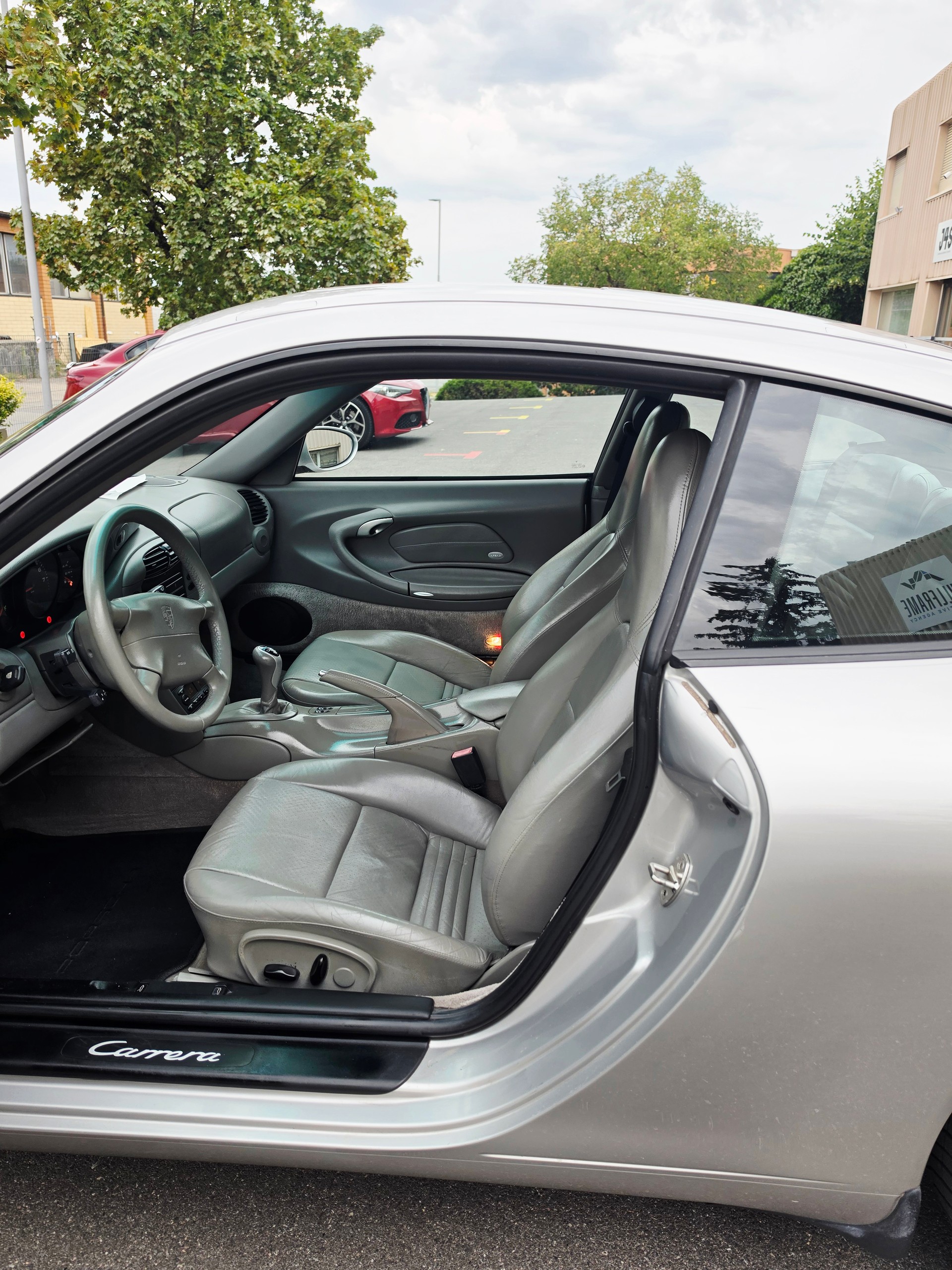 PORSCHE 911-image-7