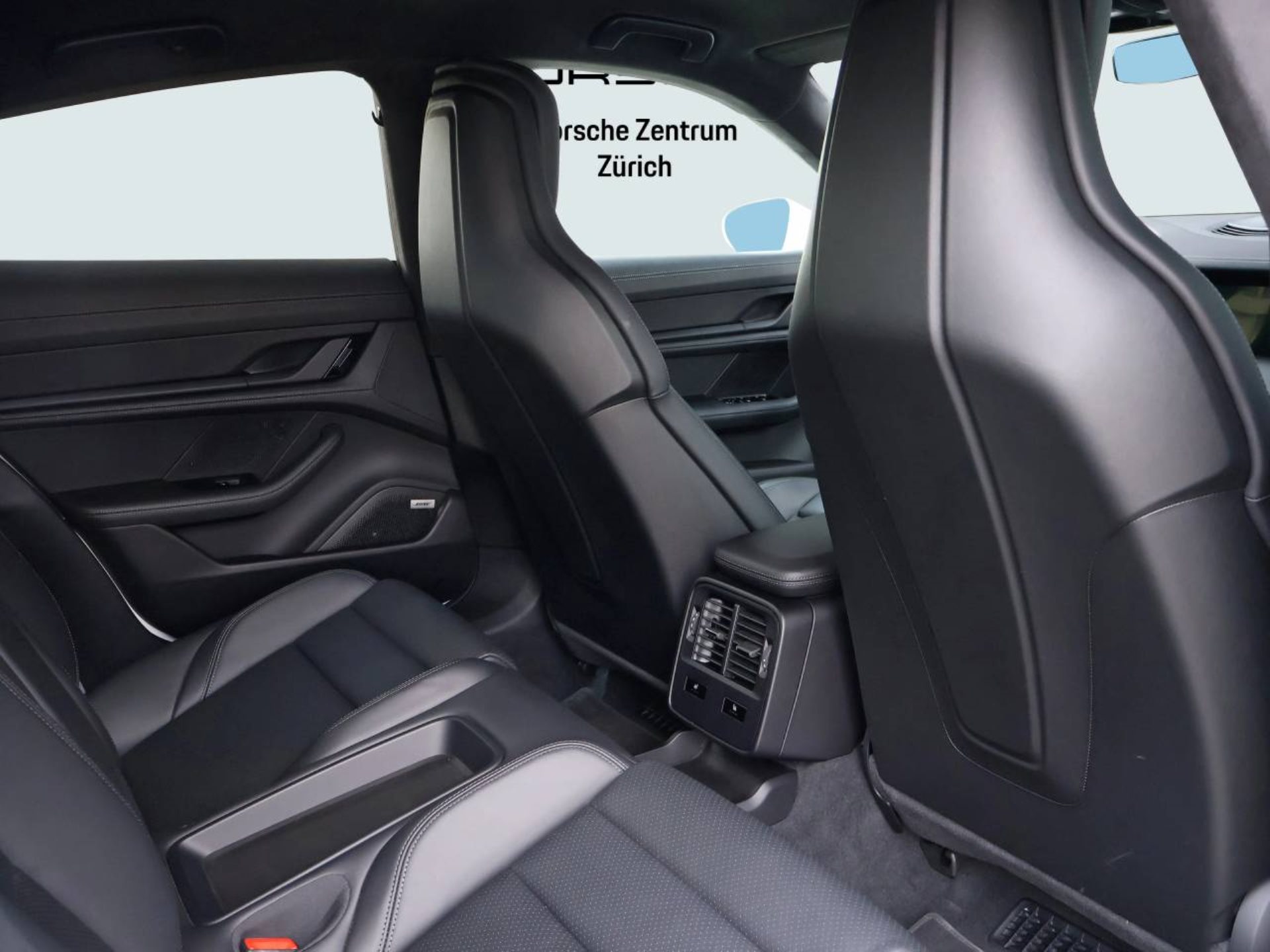 PORSCHE Taycan Turbo-image-16