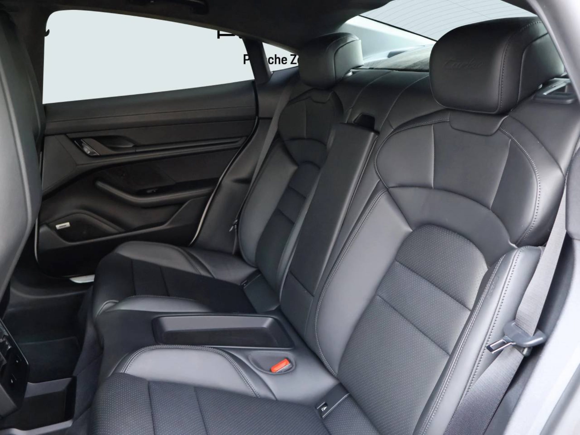 PORSCHE Taycan Turbo-image-15