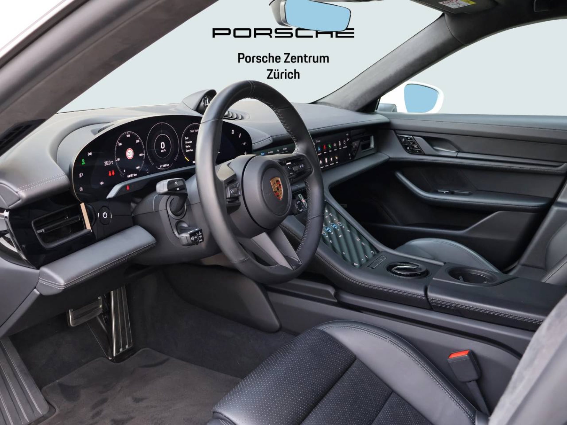 PORSCHE Taycan Turbo-image-3