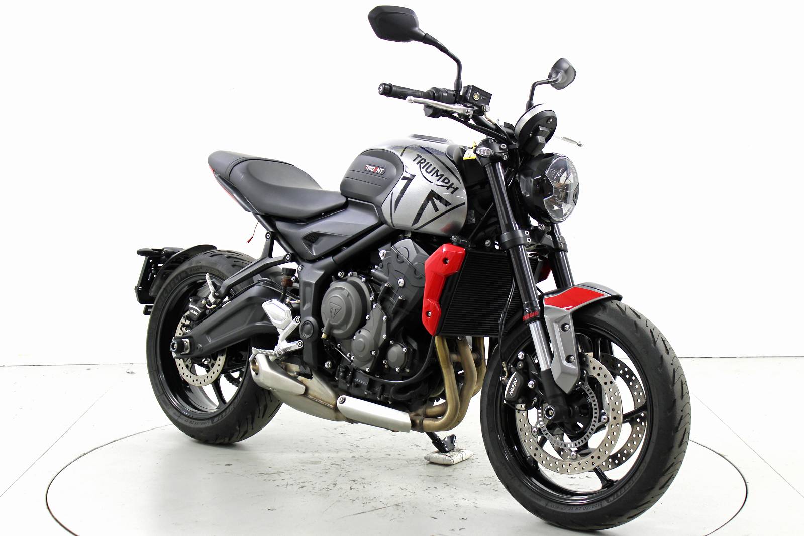 TRIUMPH Trident 660 ABS-showroom-element-1