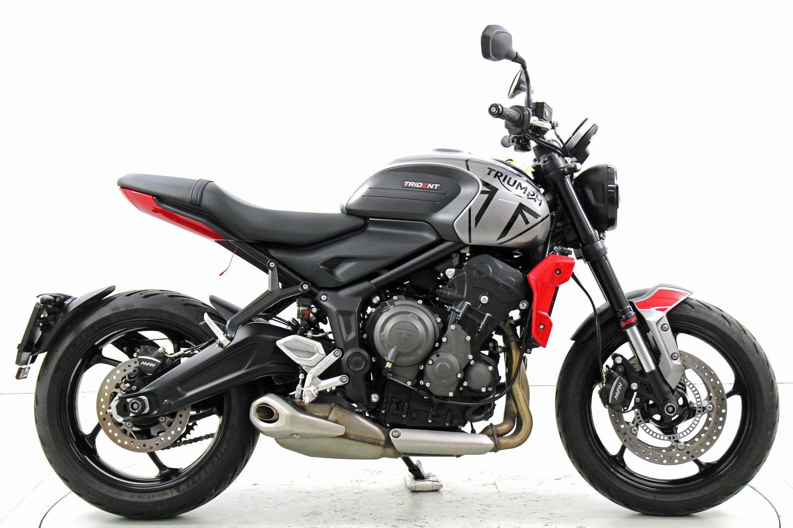 TRIUMPH Trident 660 ABS-showroom-element-3