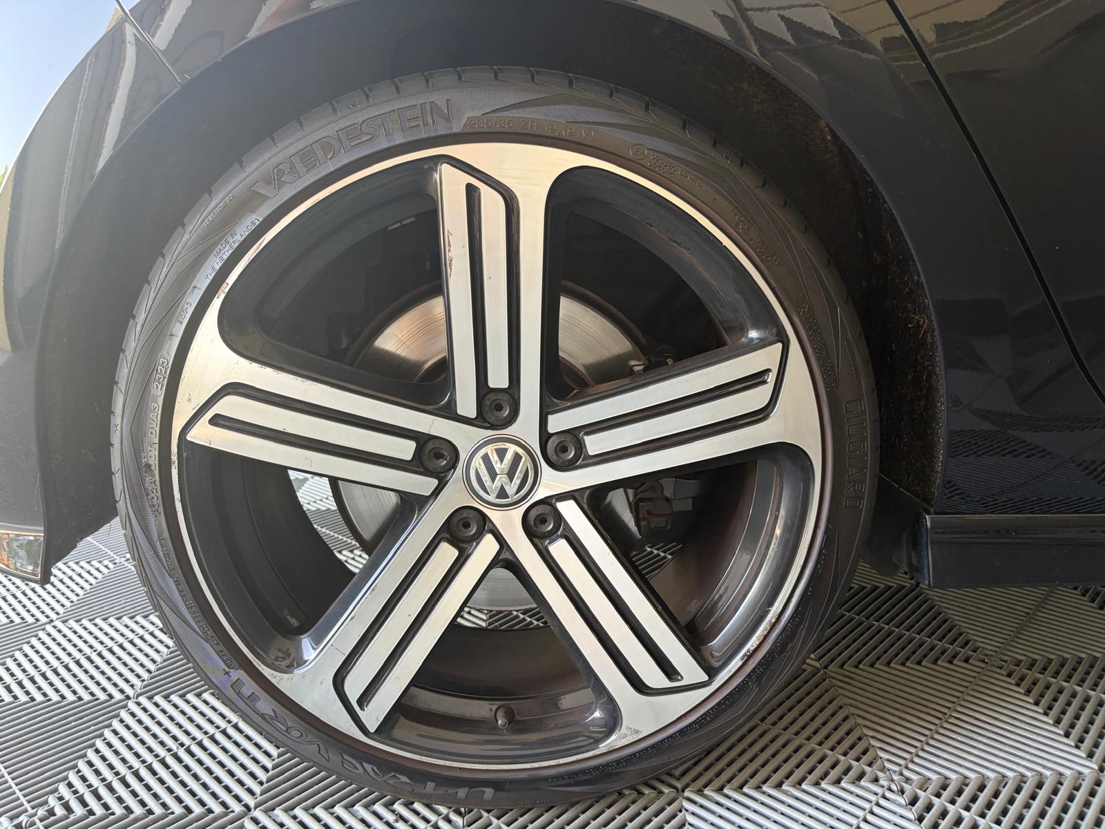 VW Golf 2.0 TSI R 4Motion DSG - Caméra de recul - Pack Cuir Vienna-image-28