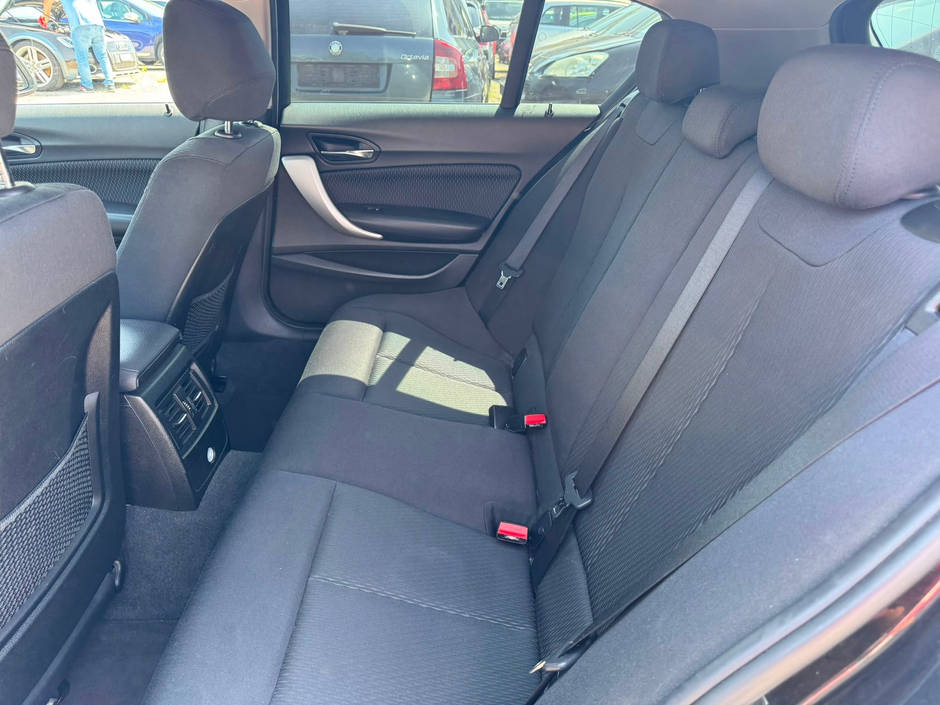 BMW 116d Urban Line-image-9