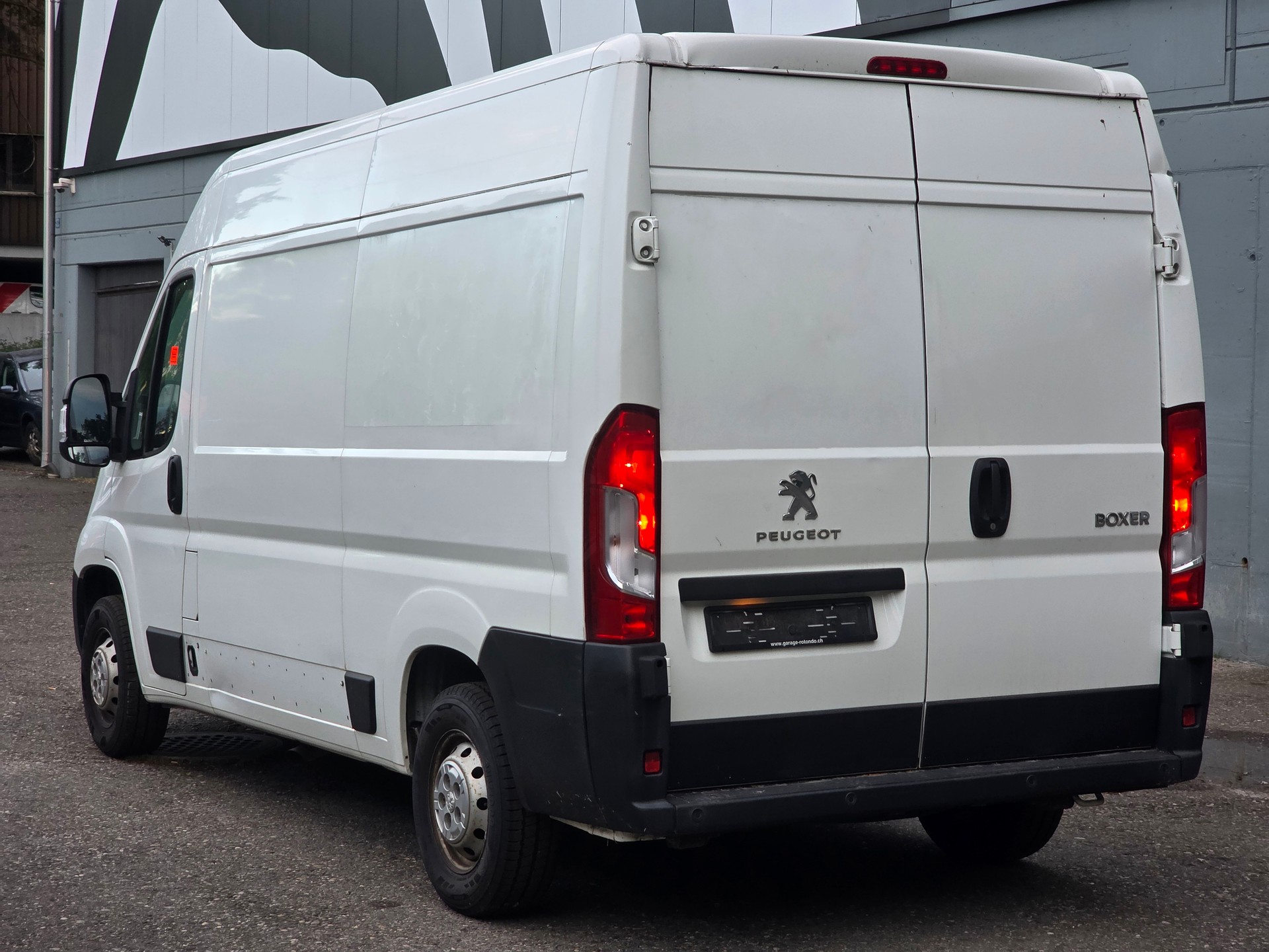 PEUGEOT Boxer 2.2 HDI 335 Pro L2H2-image-5