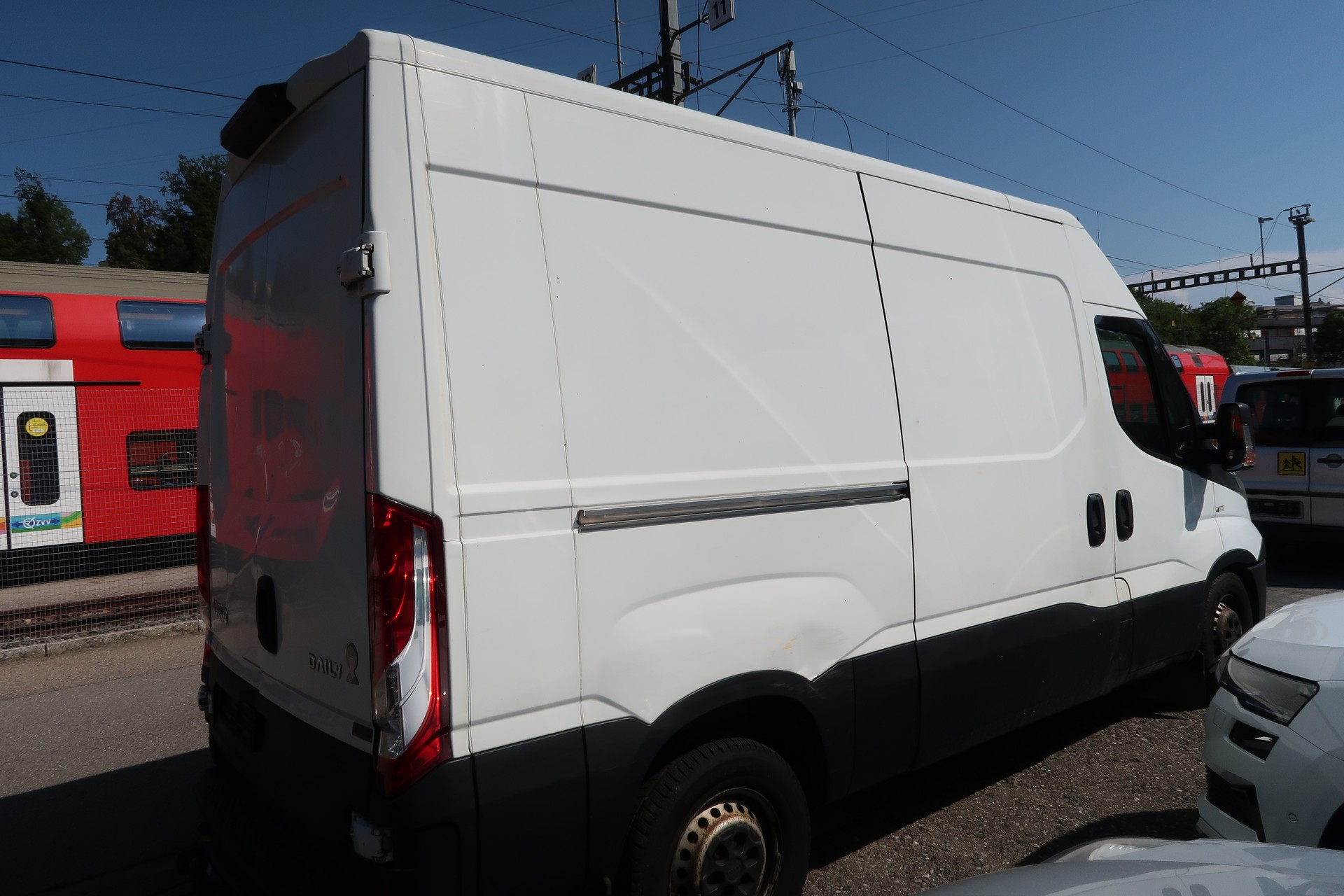 IVECO 35 S 17 V-image-3
