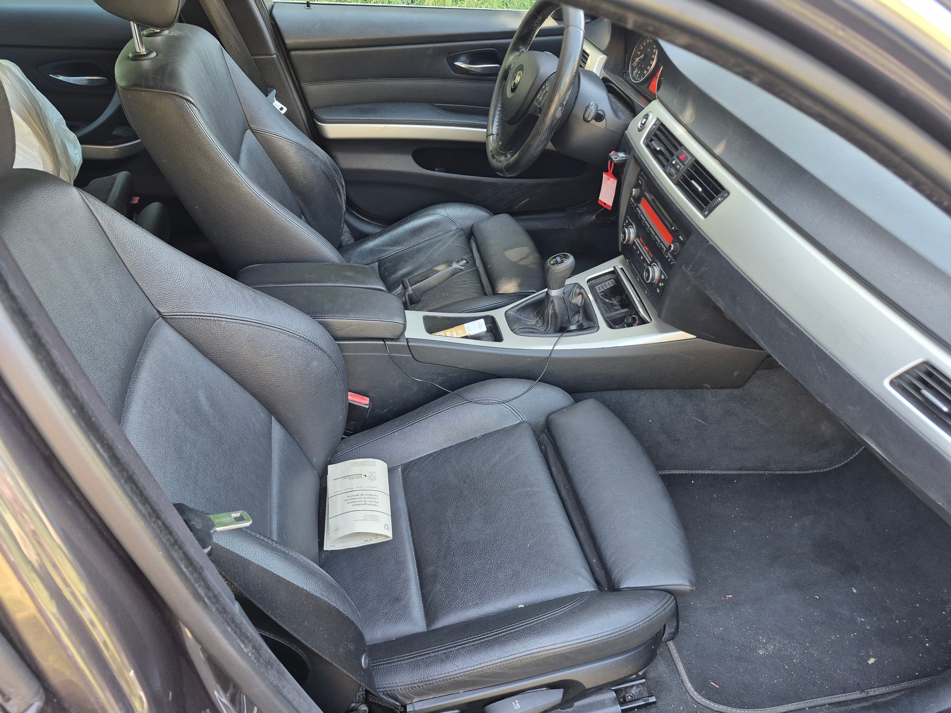 BMW 325xi Touring-image-5