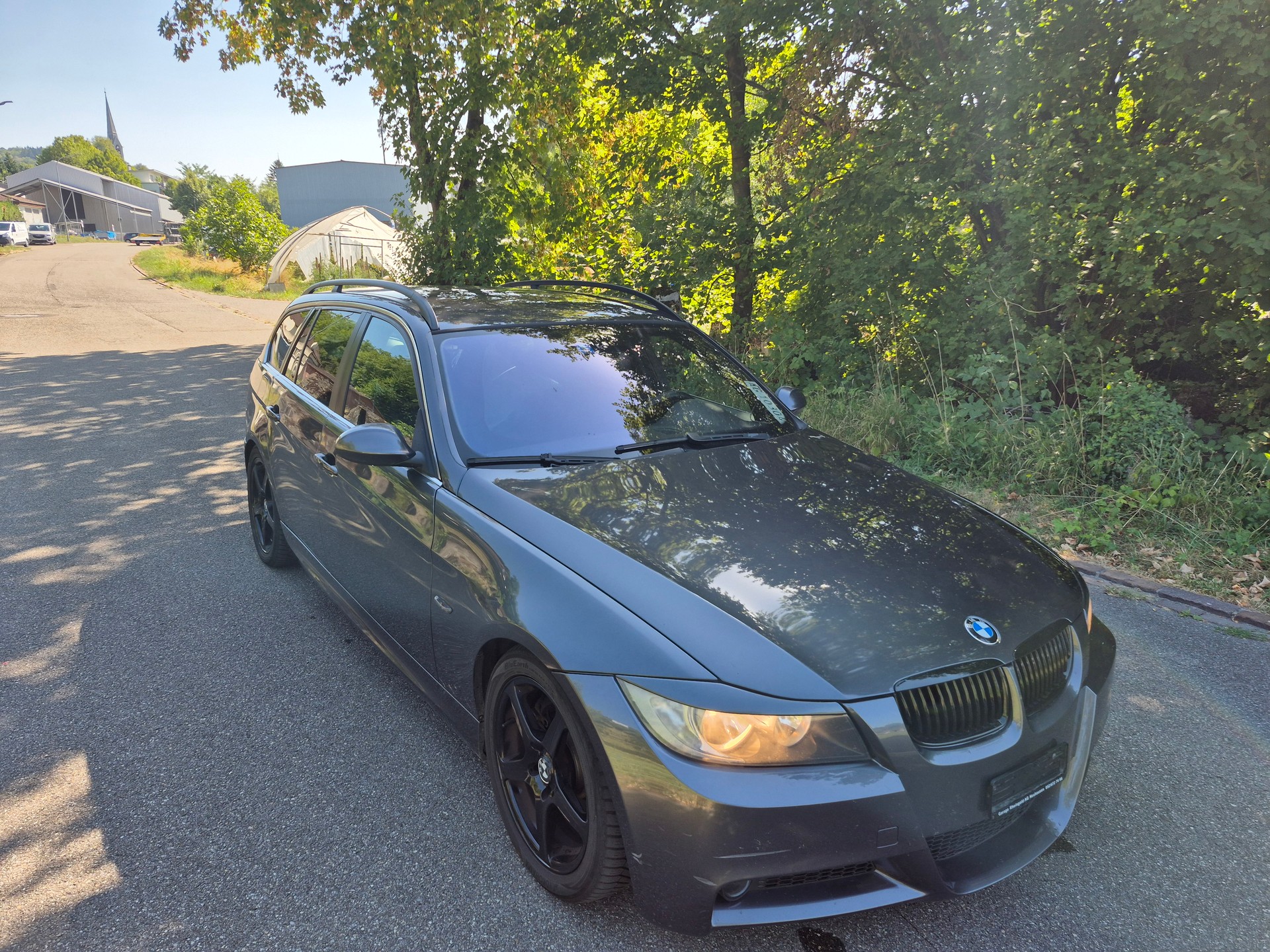 BMW 325xi Touring-image-1