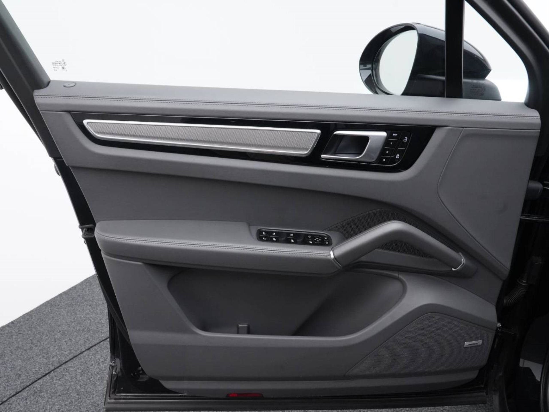 PORSCHE Cayenne E-Hybrid-image-20