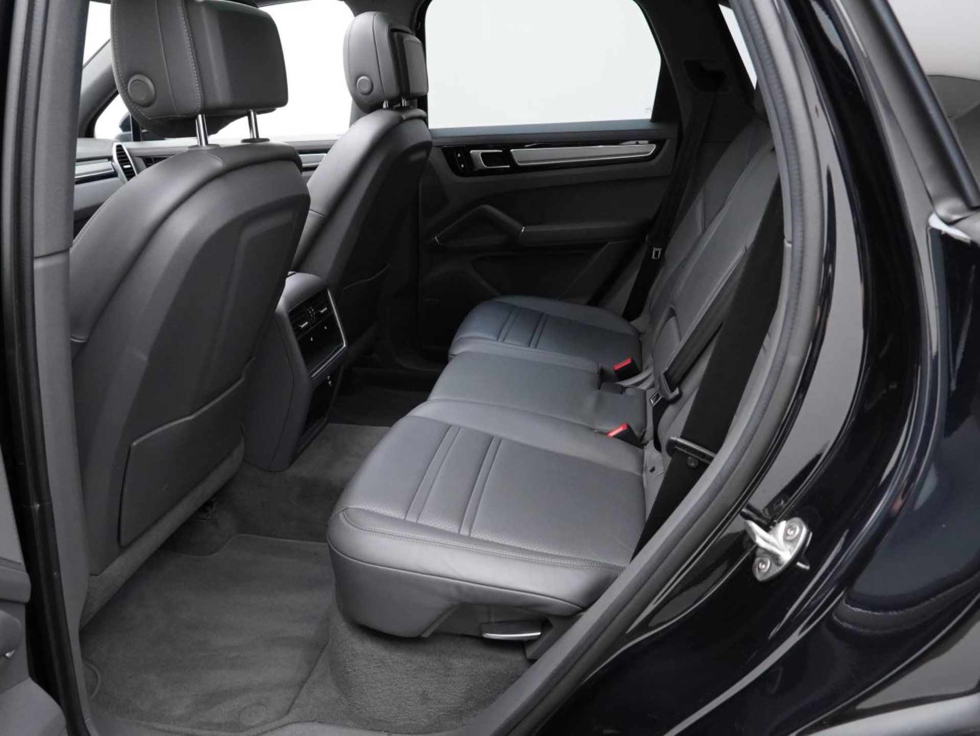 PORSCHE Cayenne E-Hybrid-image-28