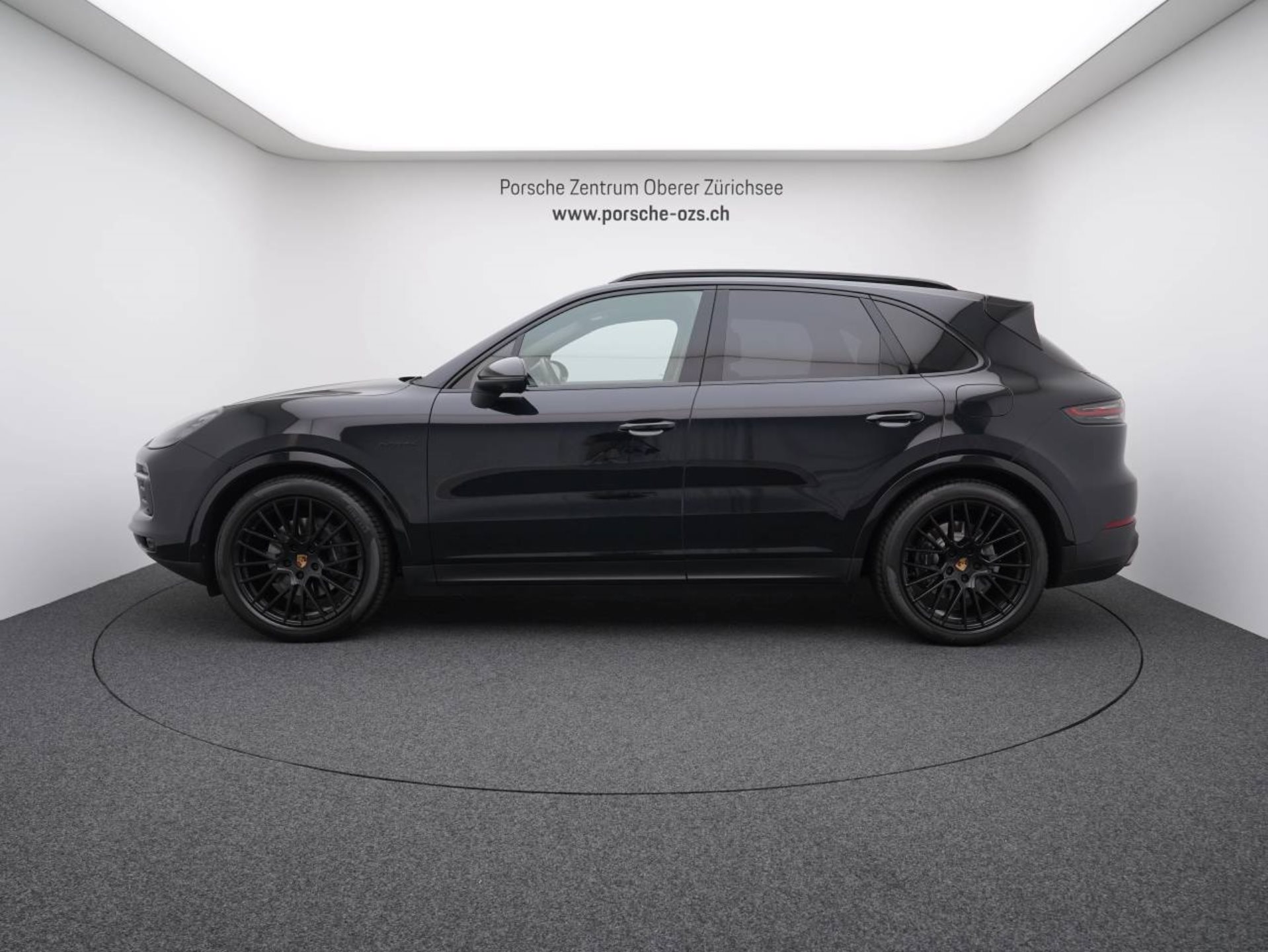 PORSCHE Cayenne E-Hybrid-image-1