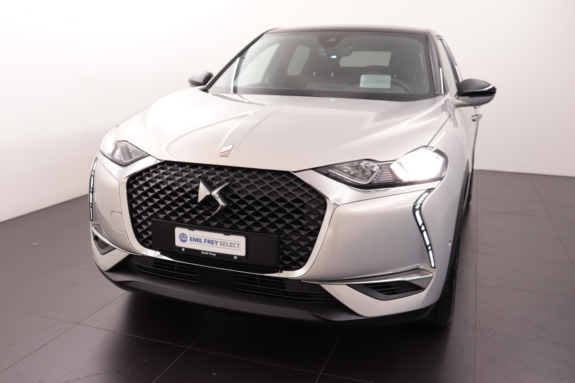 DS AUTOMOBILES Crossback E-Tense Bastille