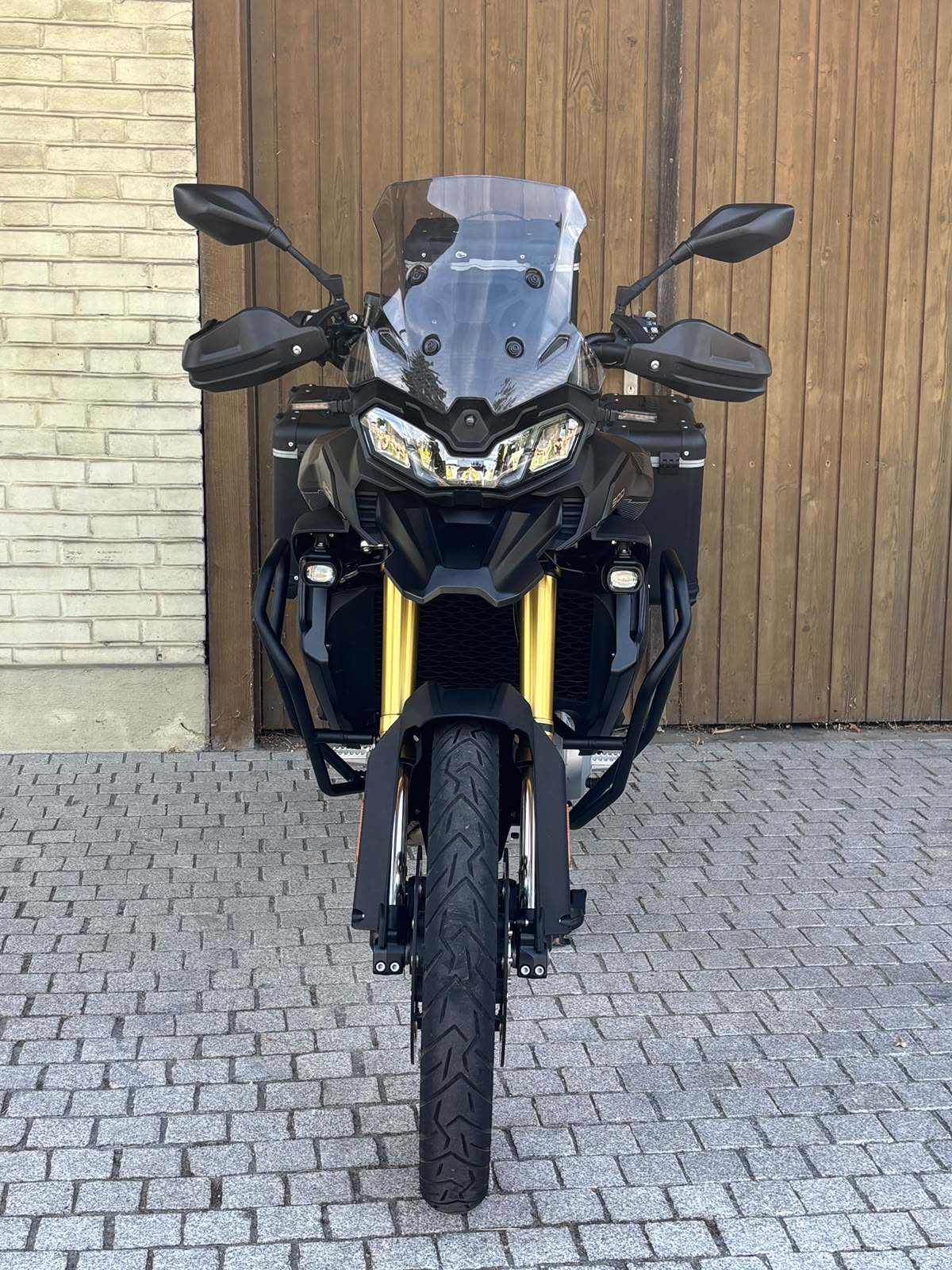 VOGE 900DSX