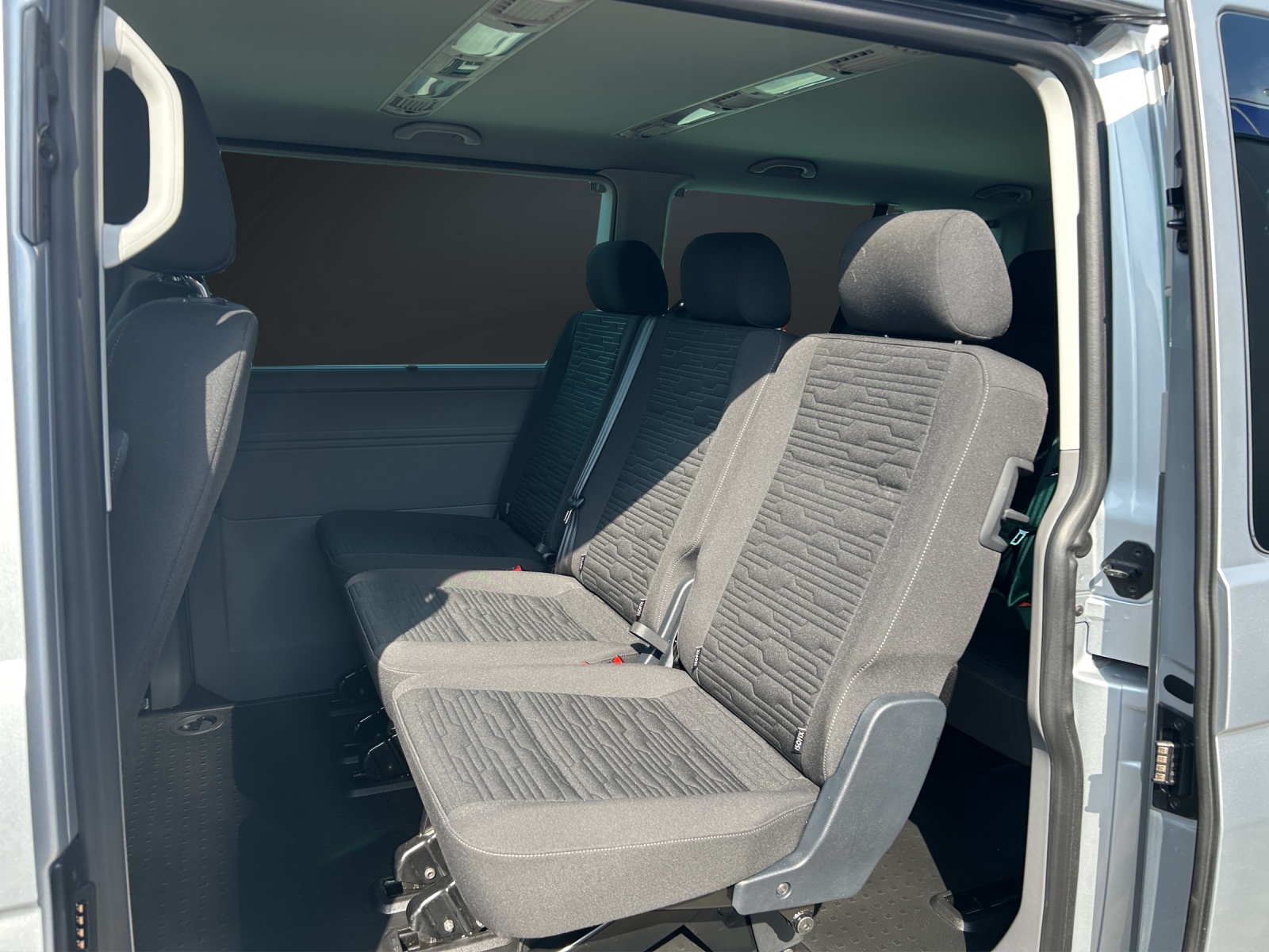 VW T6.1 Caravelle 2.0TDI Comfort 4Motion-image-10