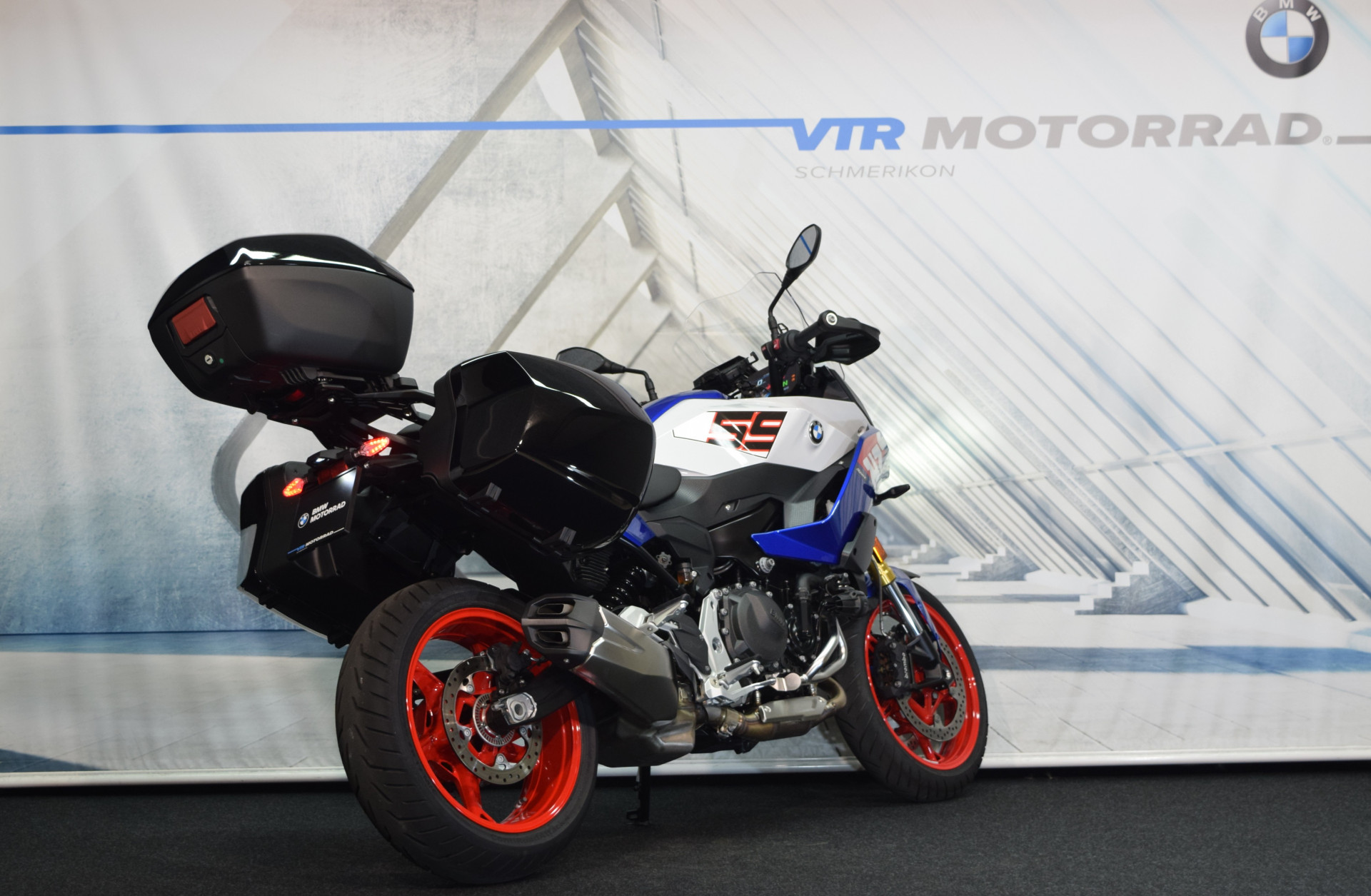 BMW F 900 XR Sport Tieferlegung-showroom-element-2