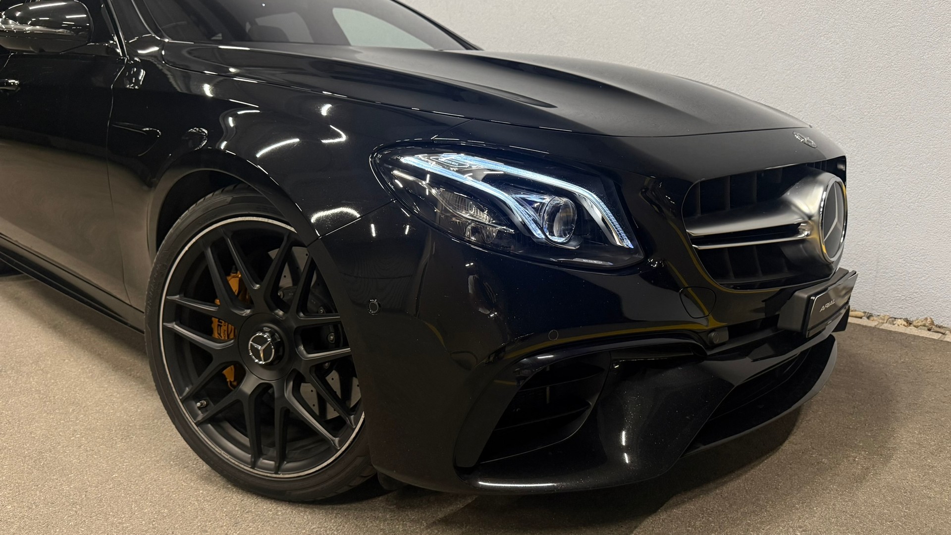 MERCEDES-BENZ E 63 AMG S 4 Matic 9G-Tronic *CH-FZ*KERAMIKVERSIEGELT*VOLLAUSSTATTUNG*-image-7