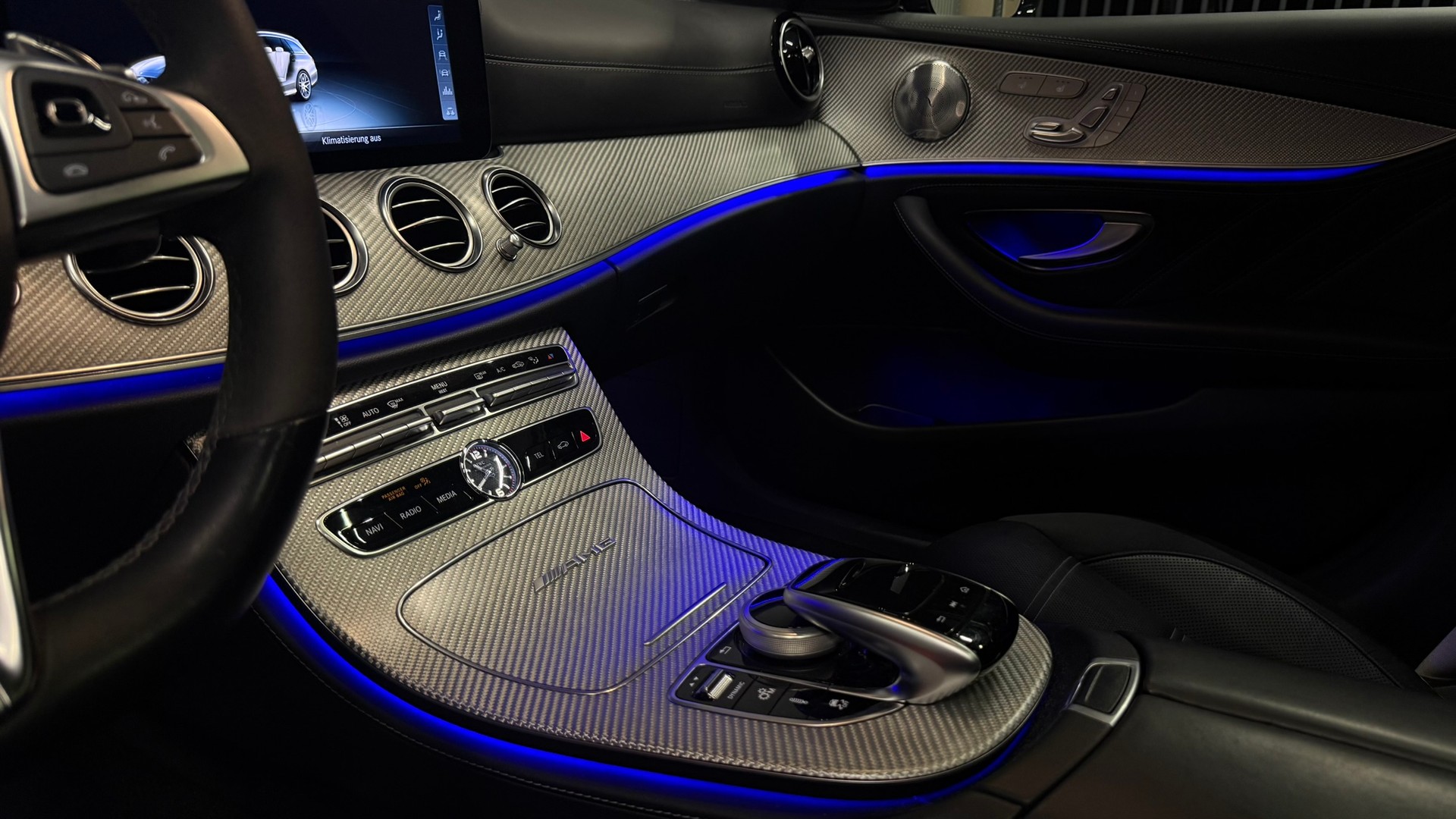 MERCEDES-BENZ E 63 AMG S 4 Matic 9G-Tronic *CH-FZ*KERAMIKVERSIEGELT*VOLLAUSSTATTUNG*-image-10