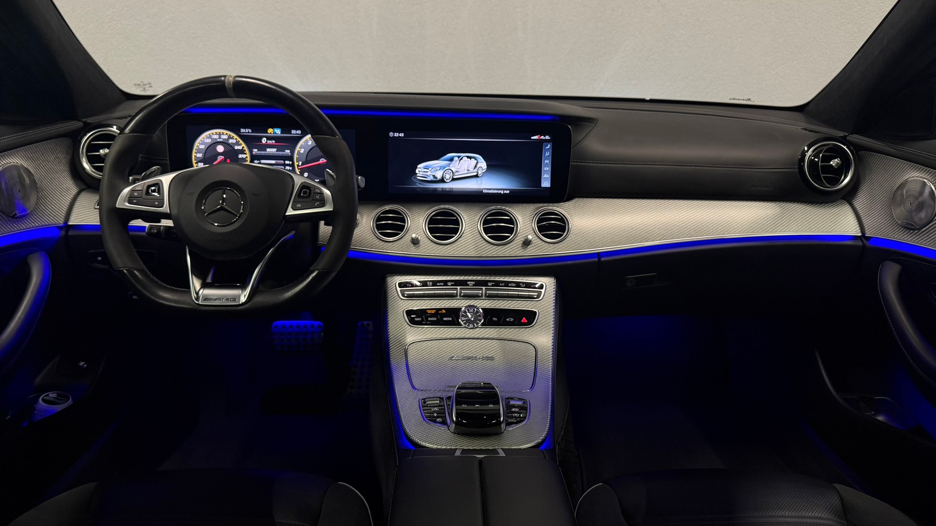 MERCEDES-BENZ E 63 AMG S 4 Matic 9G-Tronic *CH-FZ*KERAMIKVERSIEGELT*VOLLAUSSTATTUNG*-image-8