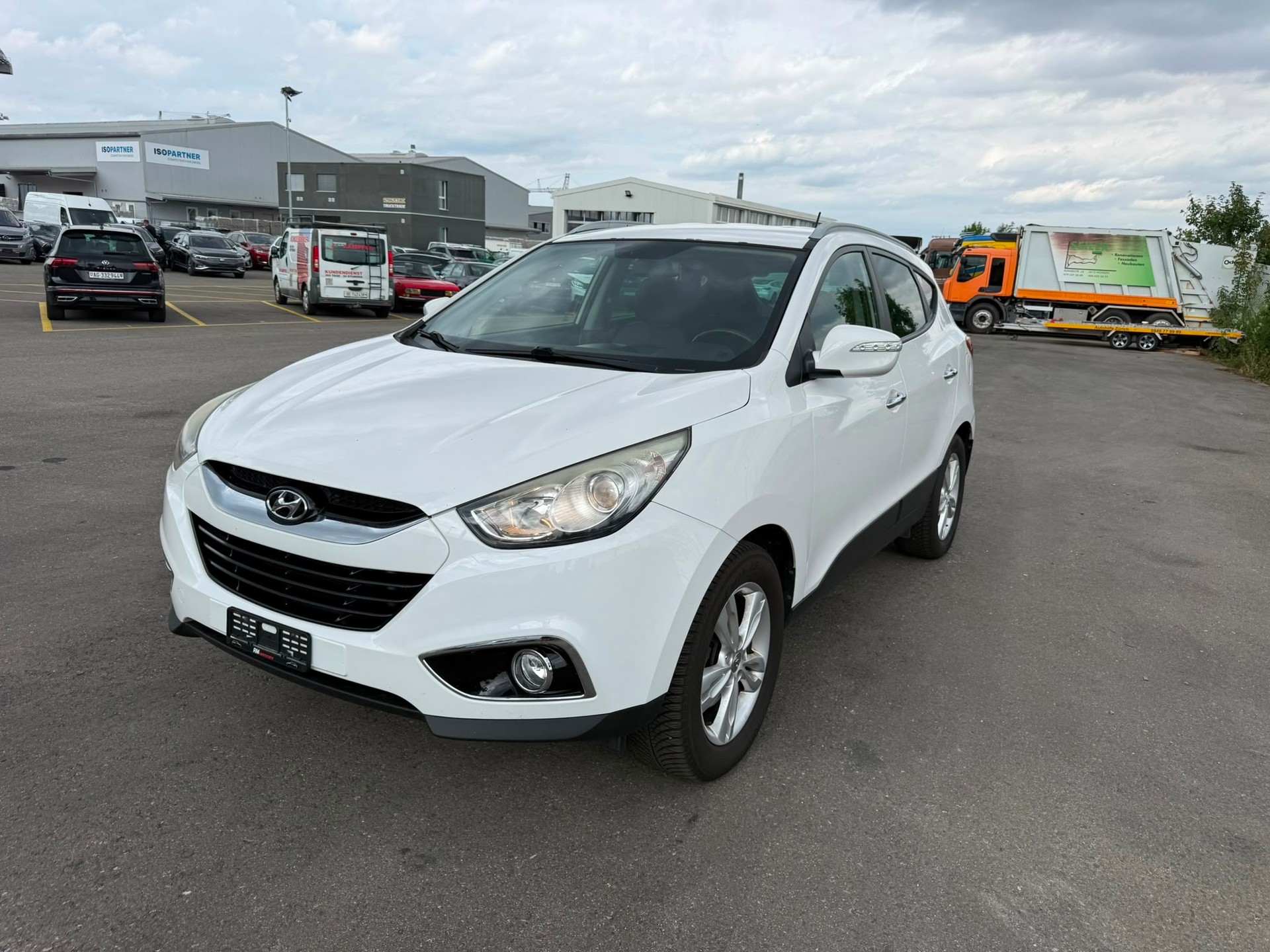 HYUNDAI iX 35 2.0 CRDi Style 4WD Automatic-image-1