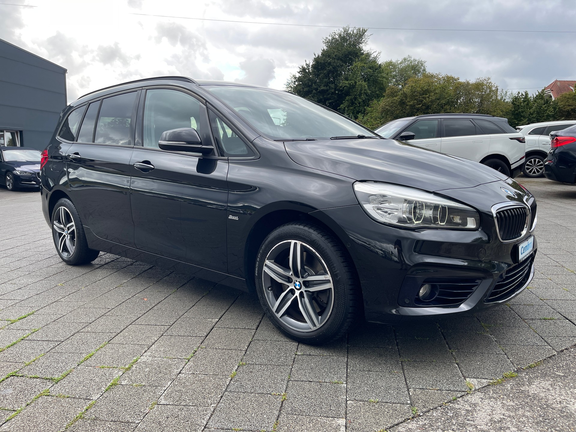 BMW 220d xDrive Gran Tourer Steptronic-image-4