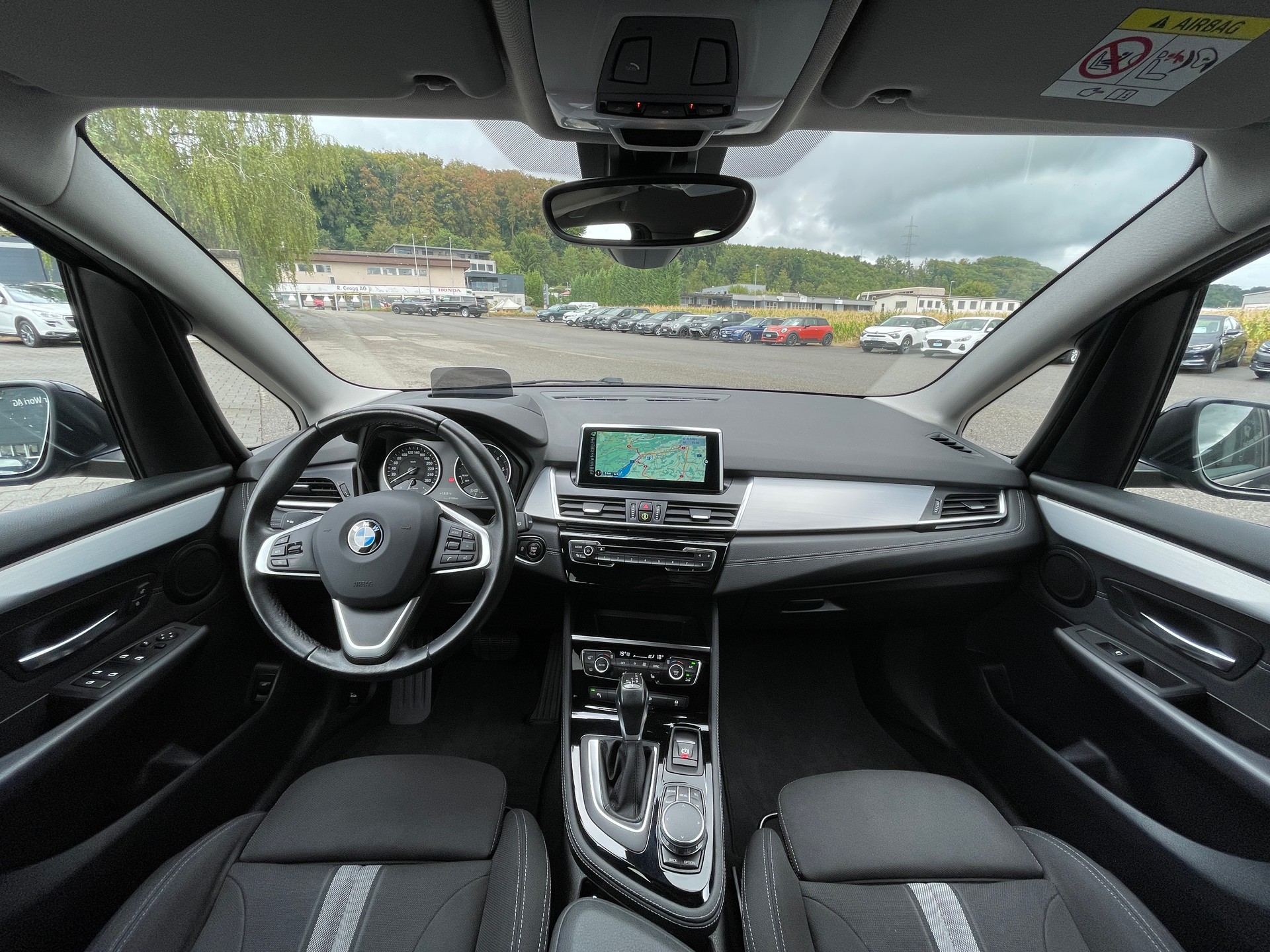 BMW 220d xDrive Gran Tourer Steptronic-image-7