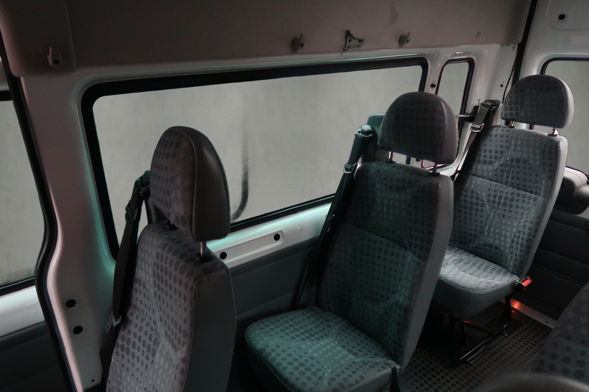FORD 350 L Kleinbus-image-19
