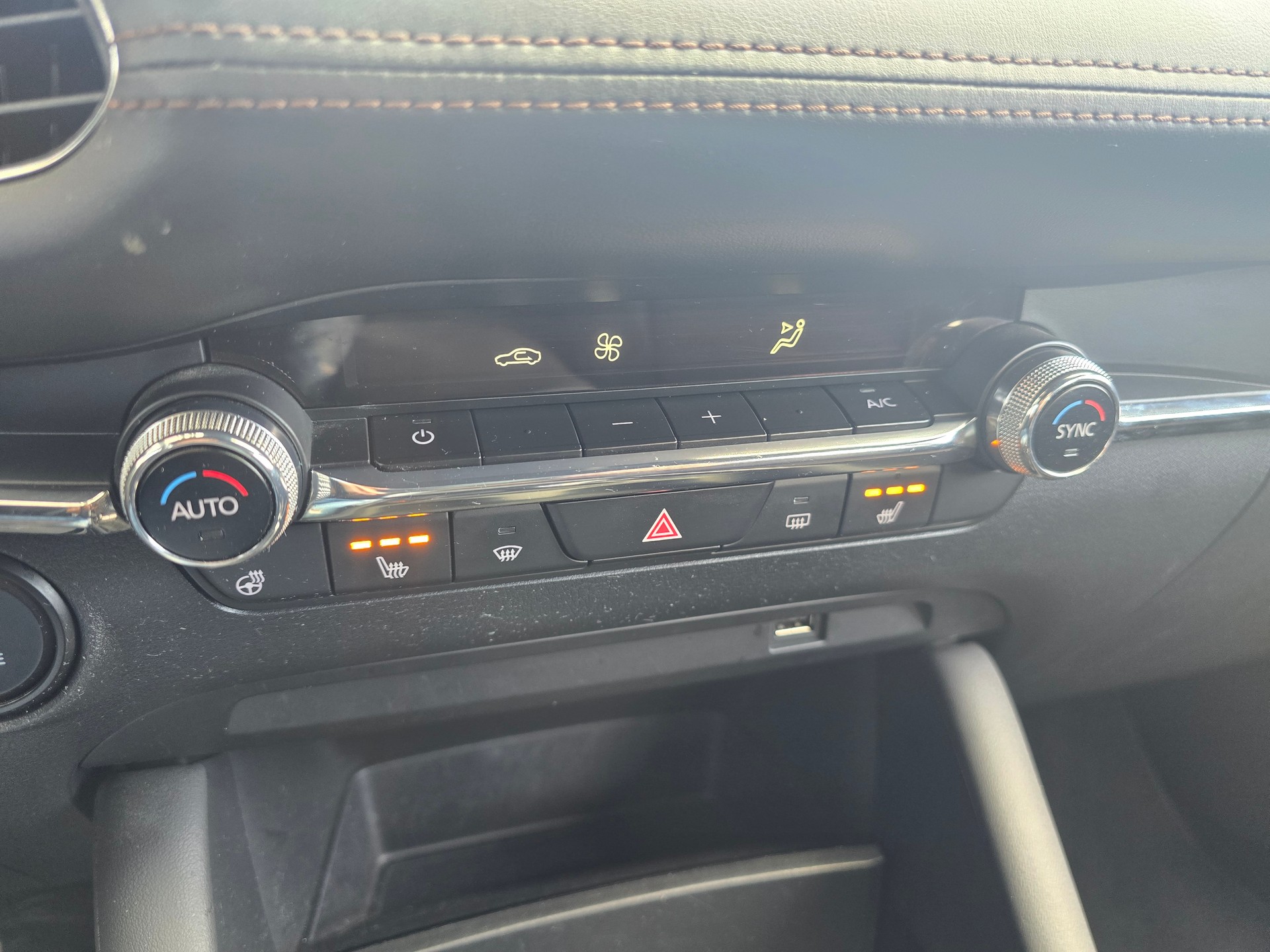 MAZDA 3 Hatchback SKYACTIV-G M Hybrid 122 Ambition Automat-image-18