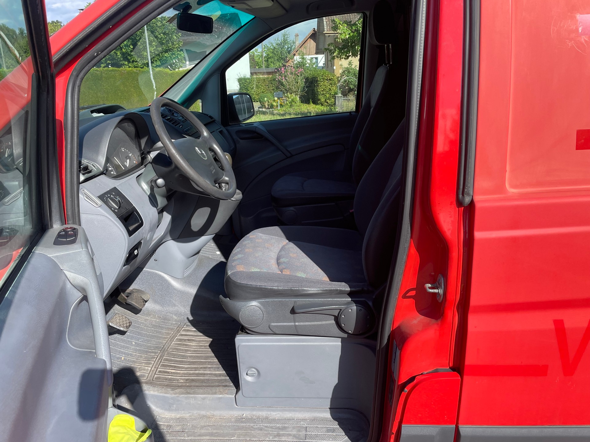 MERCEDES-BENZ Vito 109 CDI-image-10