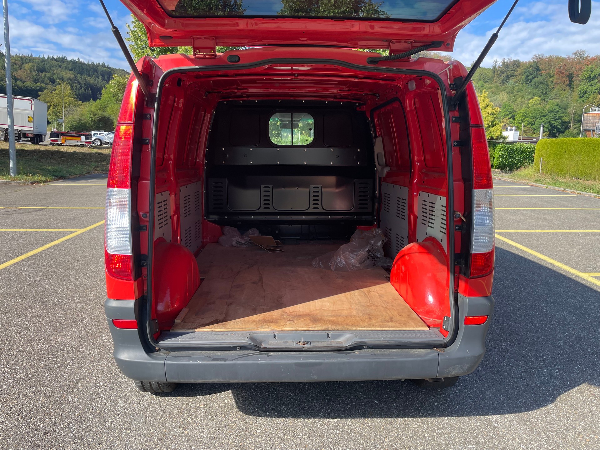 MERCEDES-BENZ Vito 109 CDI-image-12
